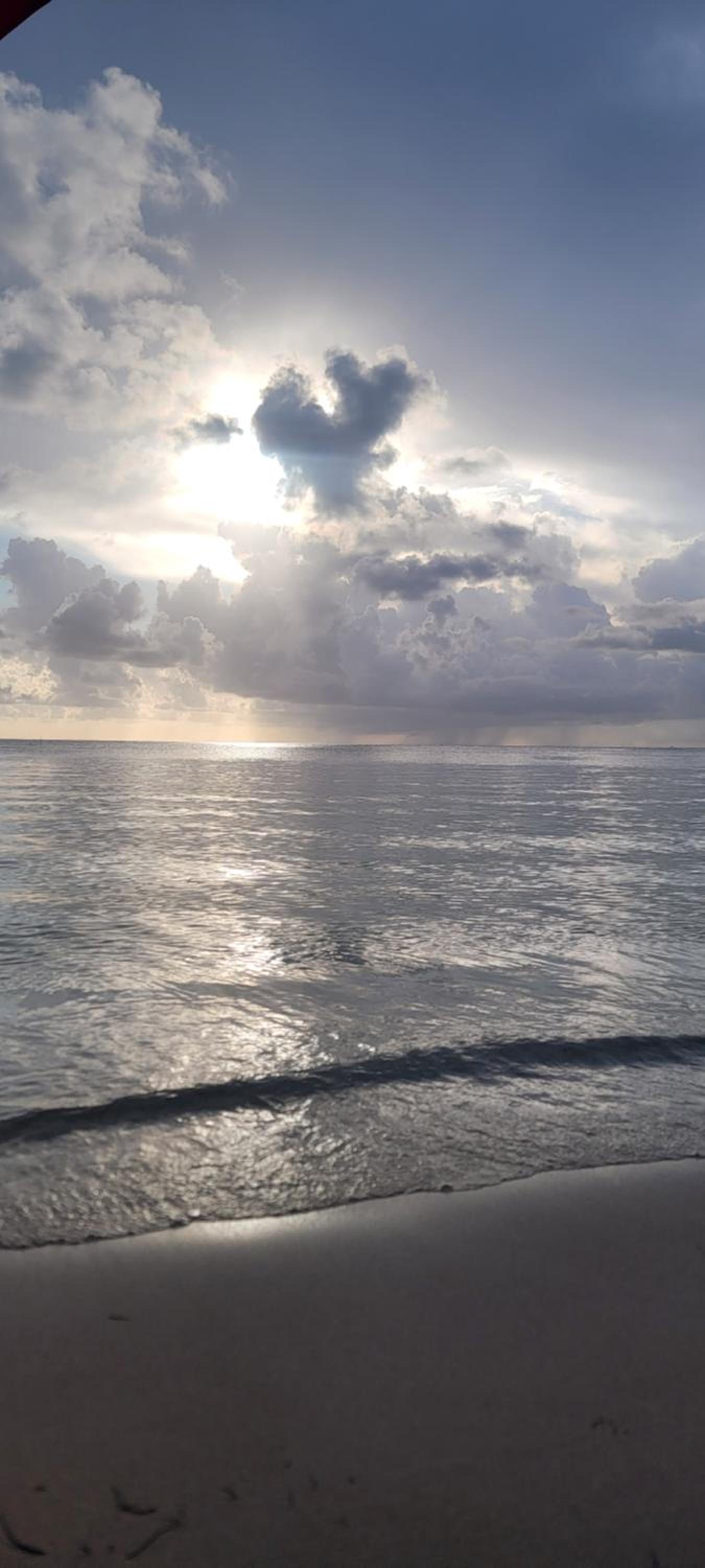 The Red Door Beach House, Buye Beach view 2