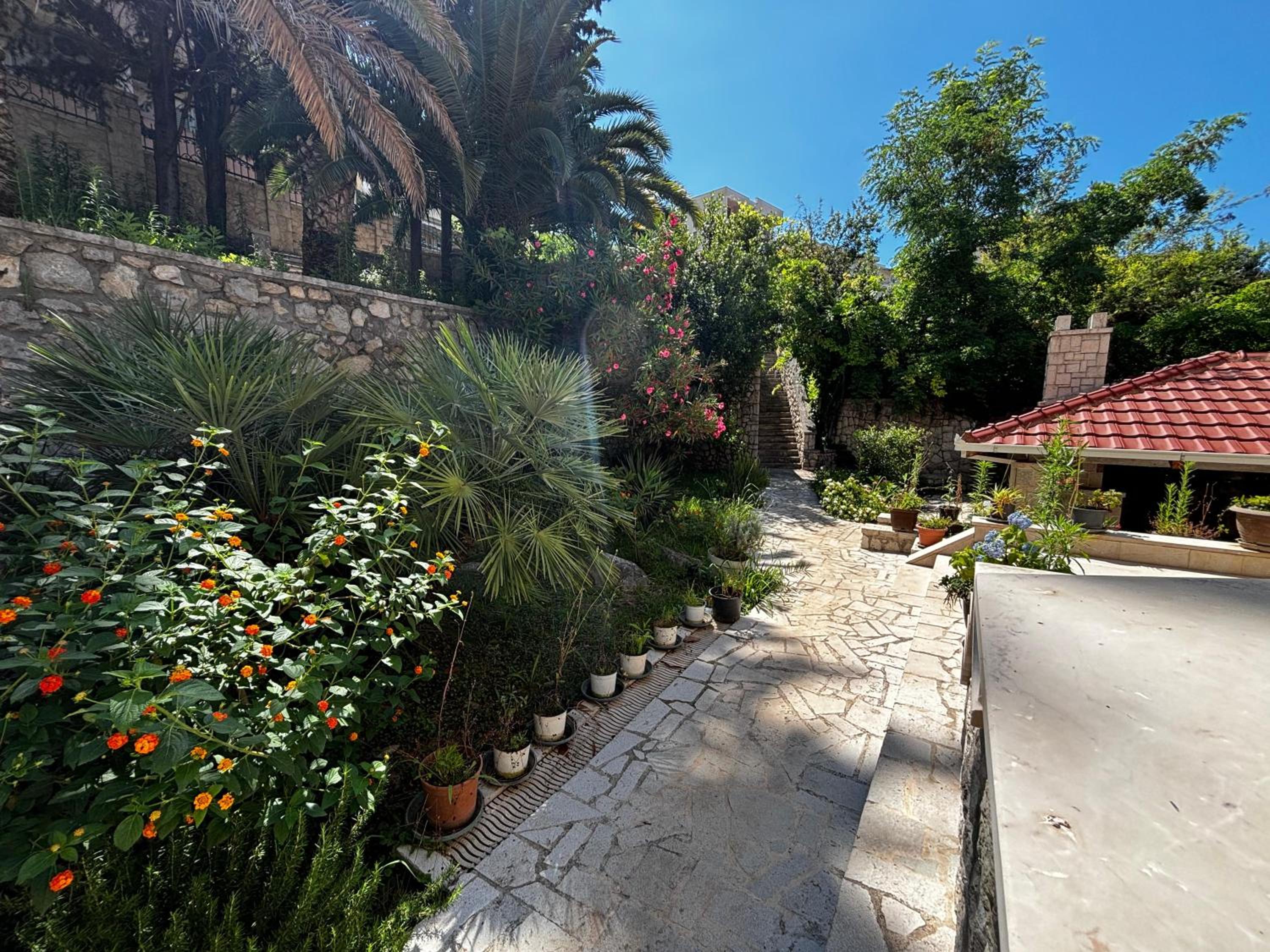 Stone Villa Guesthouse view 3