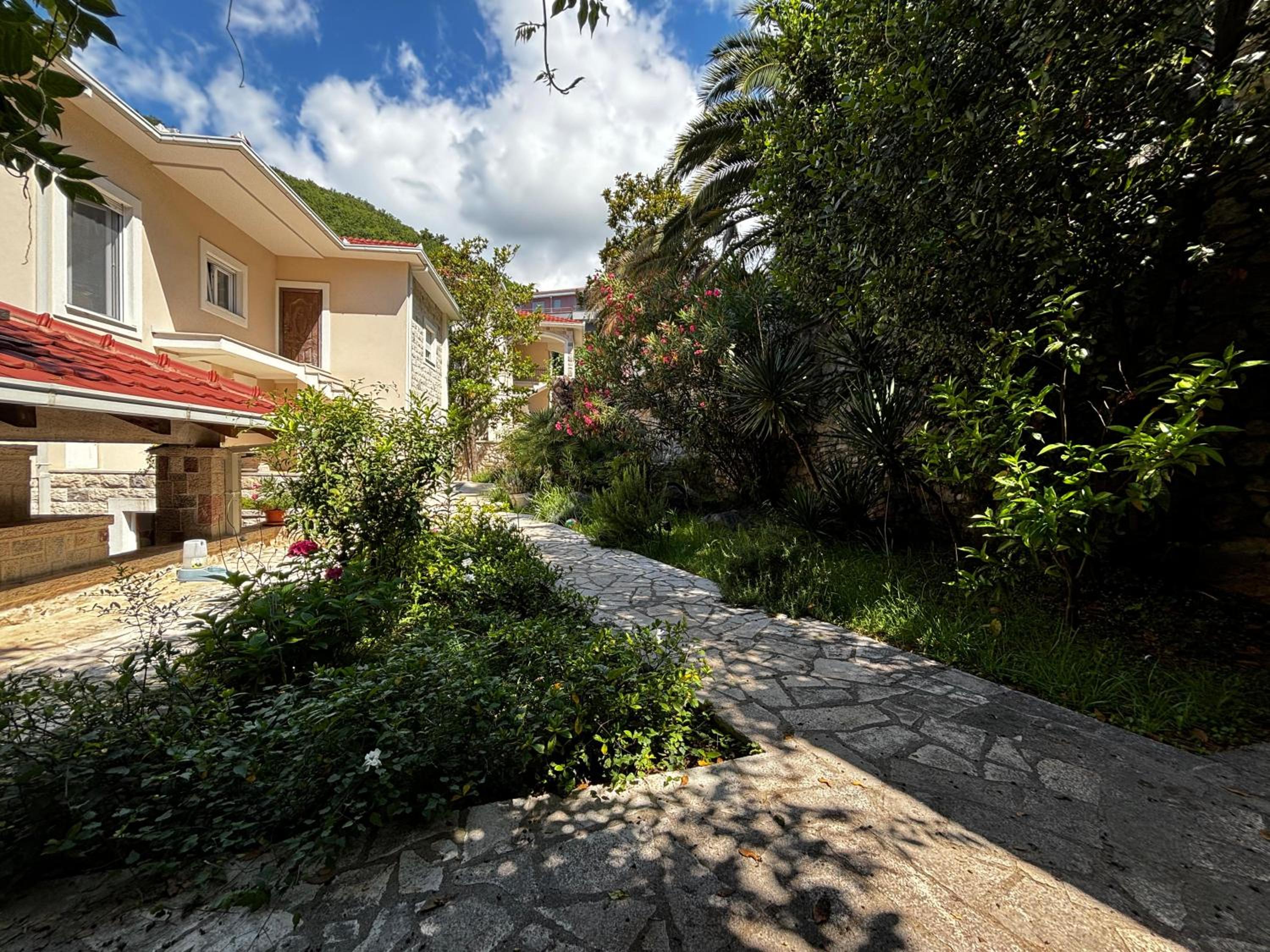 Stone Villa Guesthouse view 4