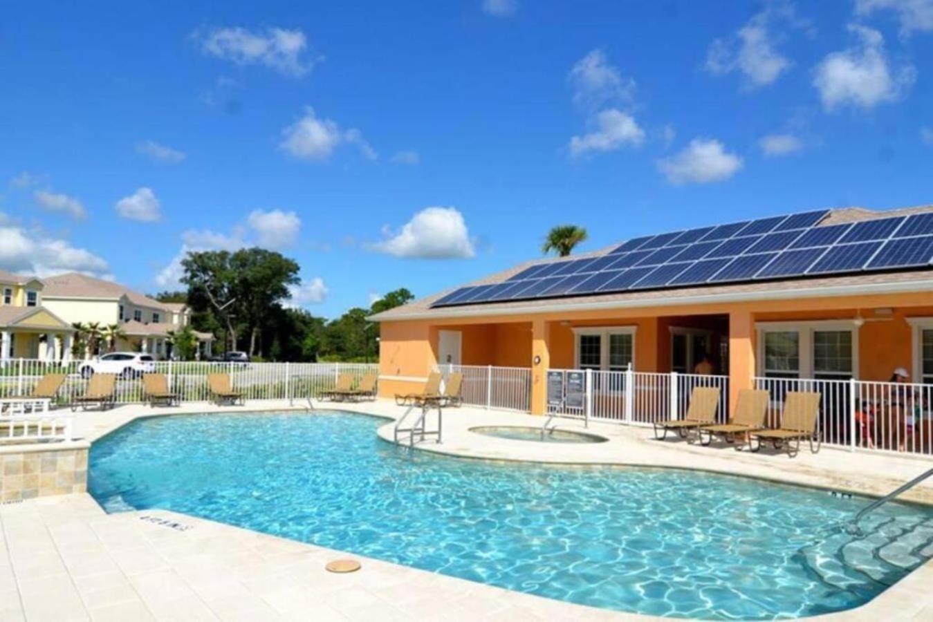 Five Vacation Homes - Orlando