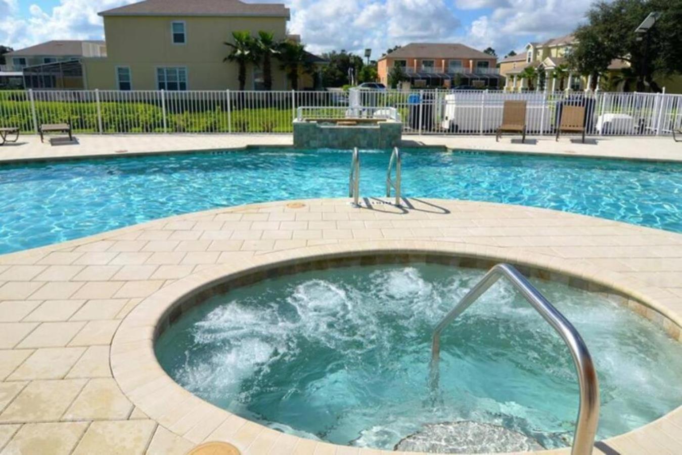 Five Vacation Homes - Orlando