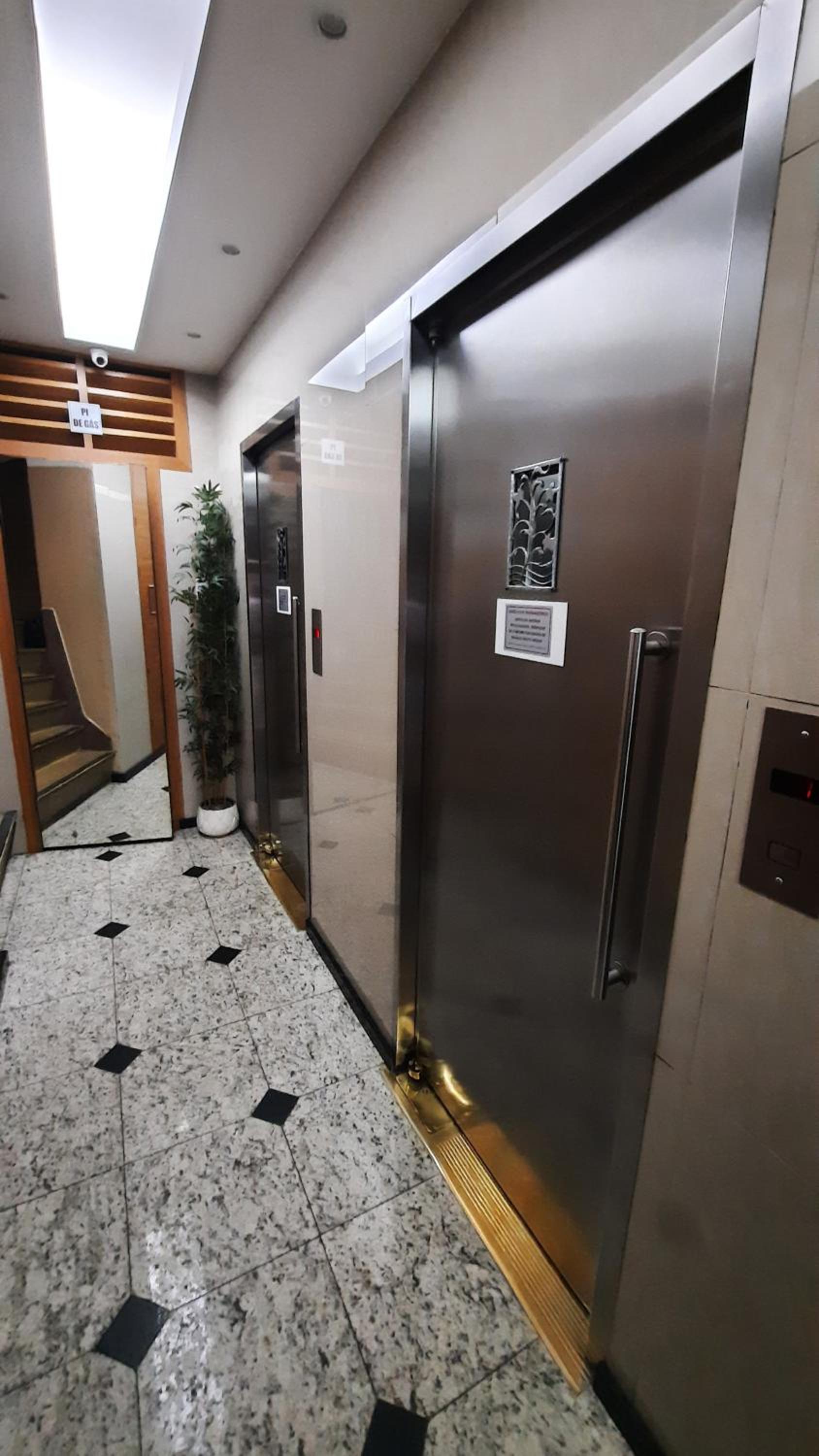 Excelente Apartamento a 1min da Praia de Copacabana