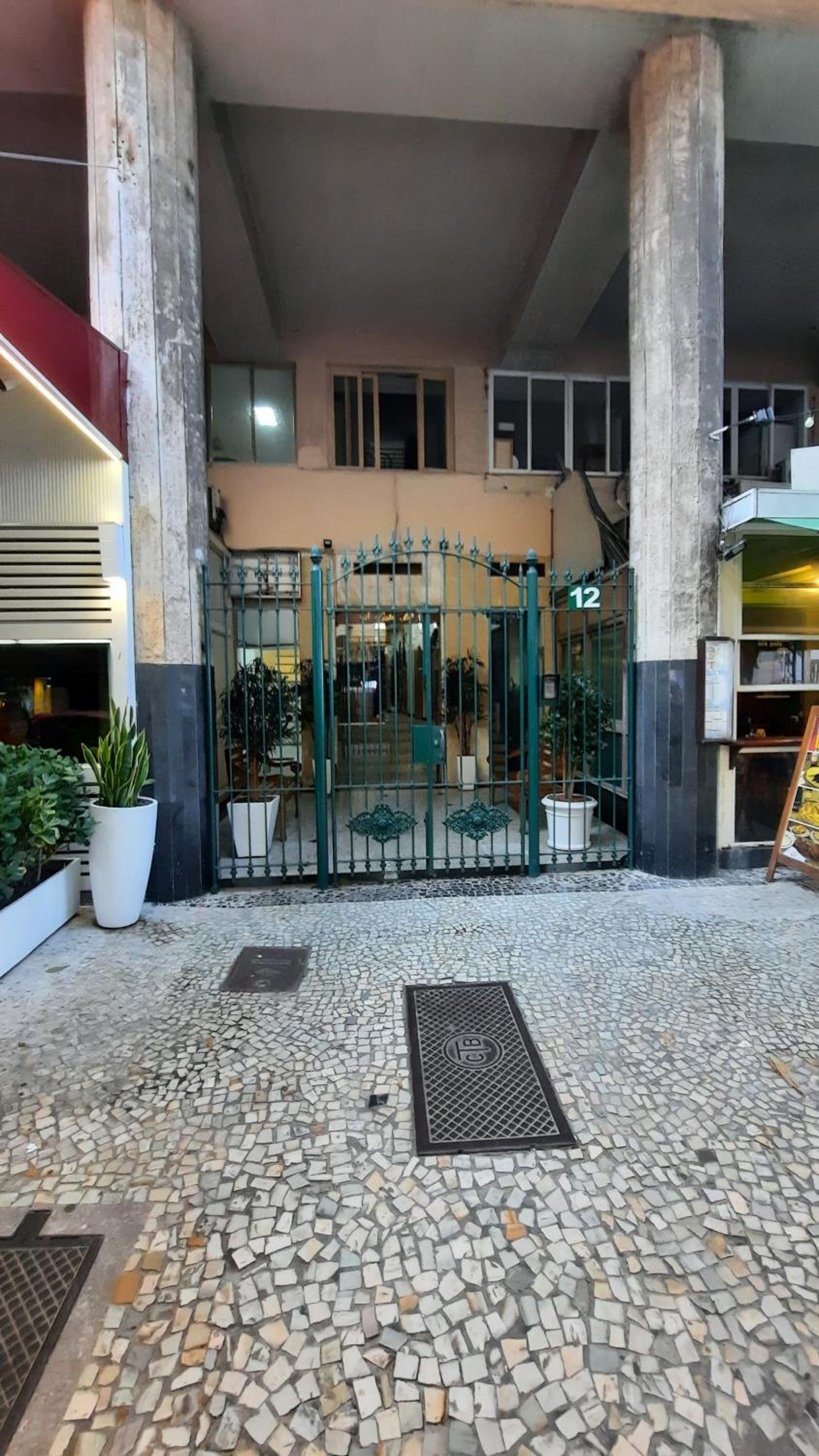 Excelente Apartamento a 1min da Praia de Copacabana
