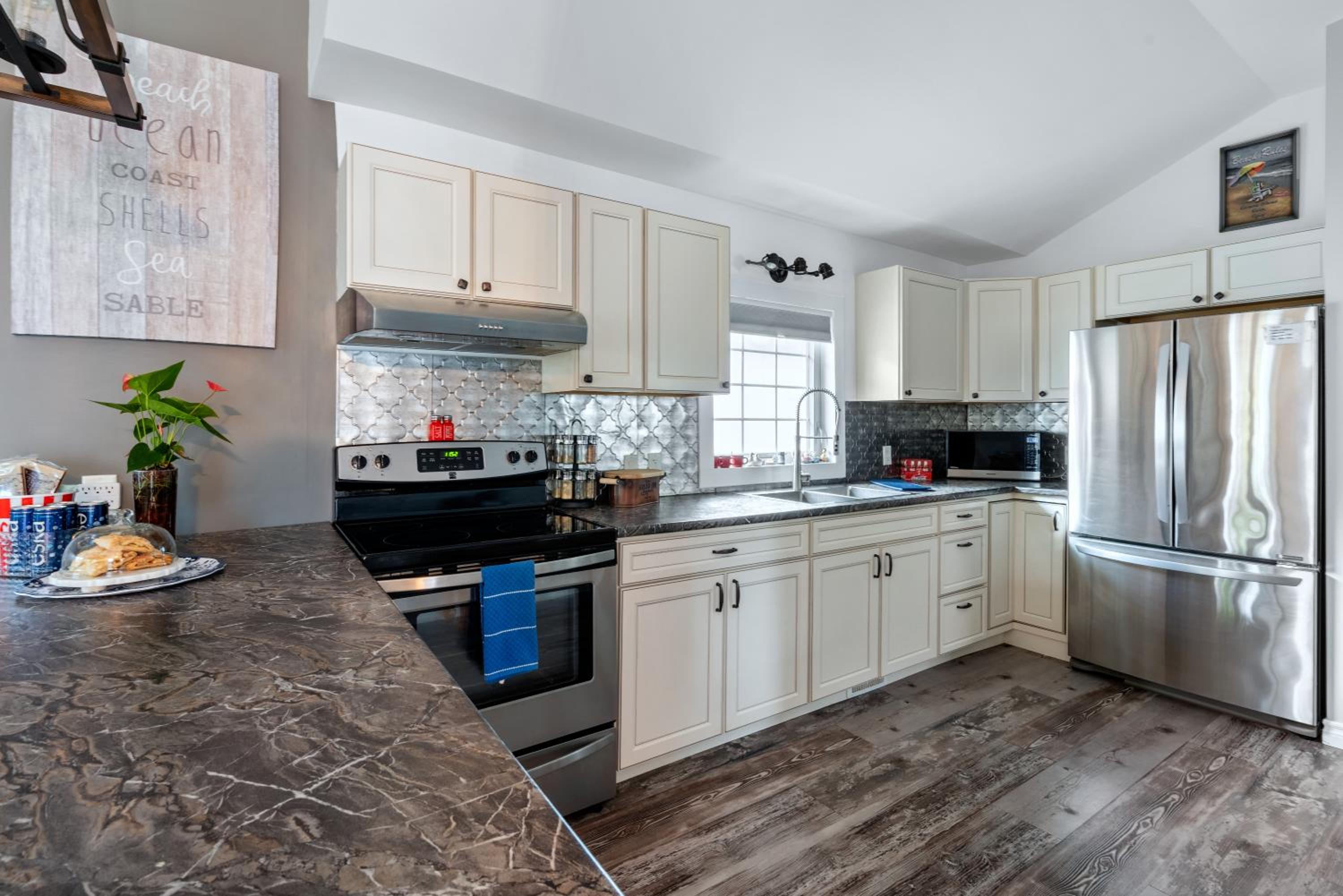 Sandy Cove Cottage
