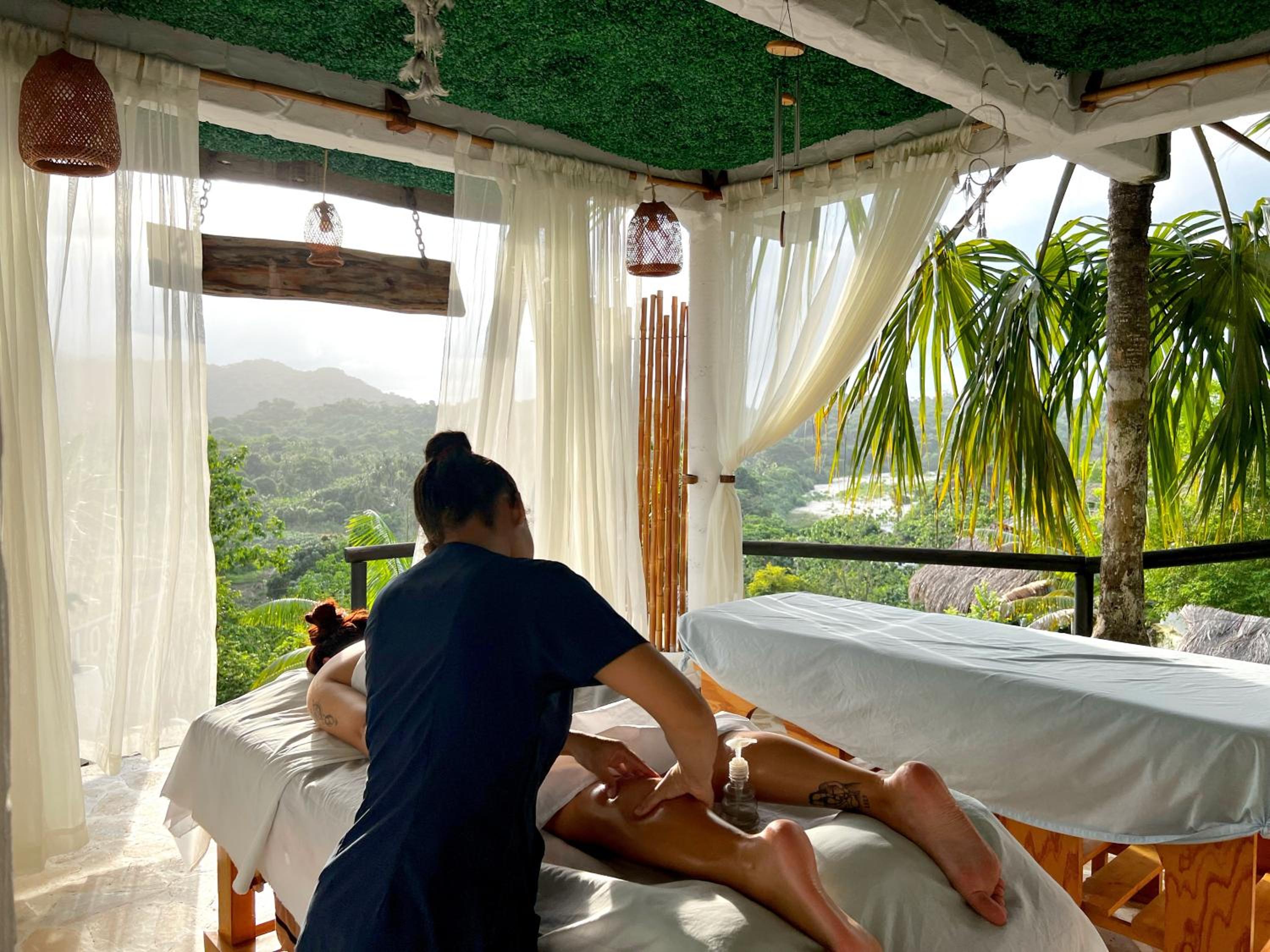 Quetzal Dorado Eco-Lodge by Mareygua