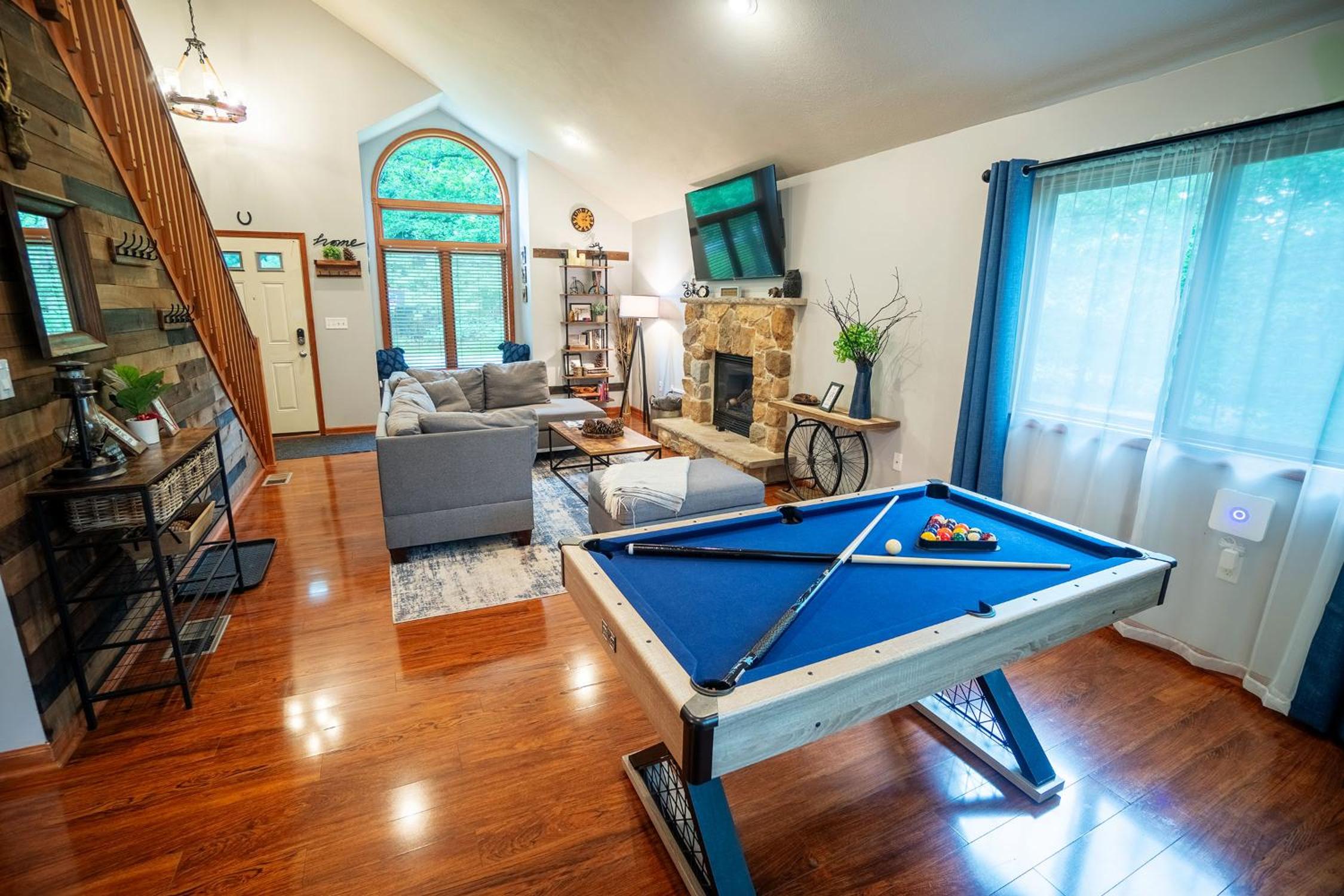 Harmony Hill Stylish 4bd Mountain Retreat, Hot Tub, Games view 5
