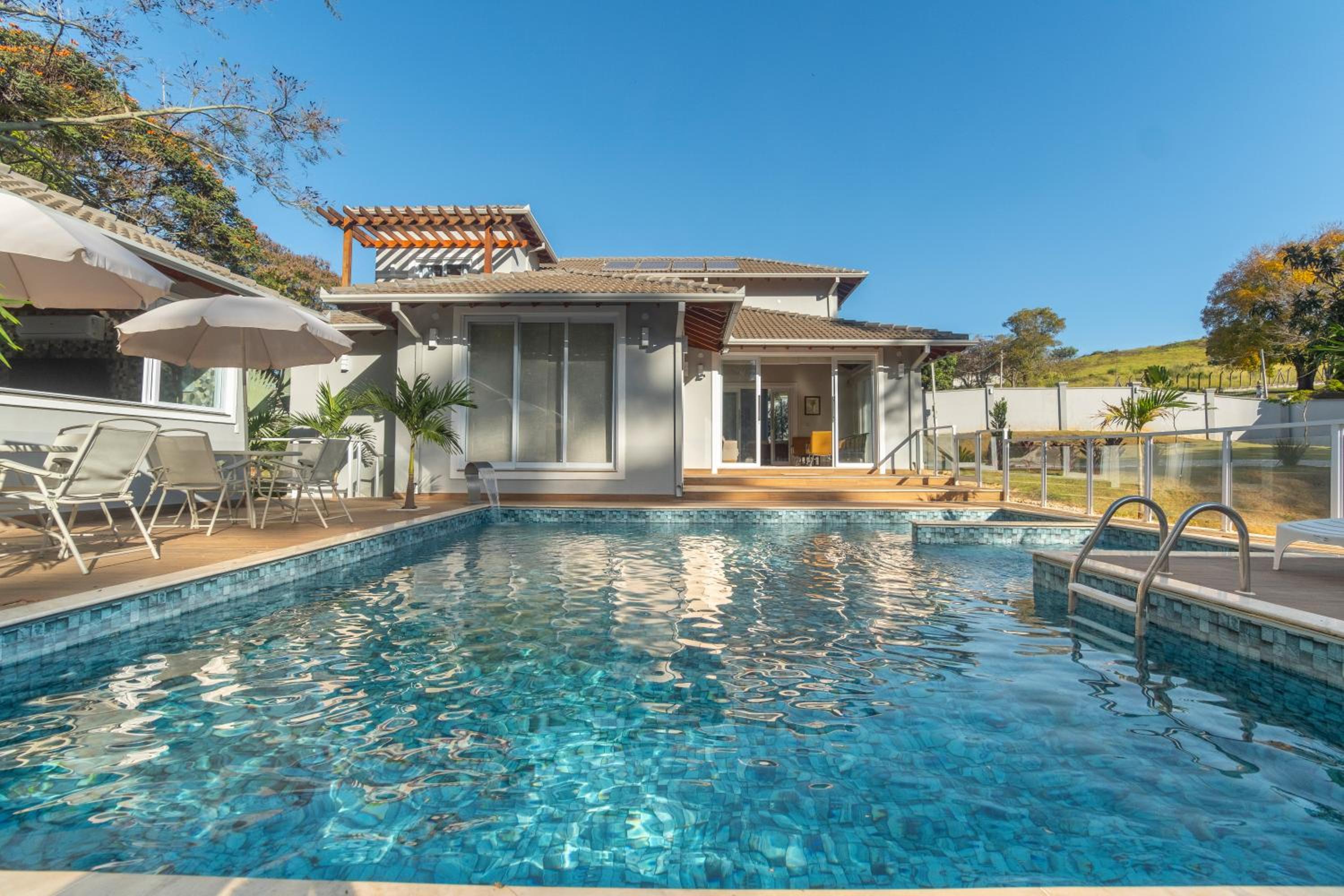 Casa para Locação Terras de São Francisco!