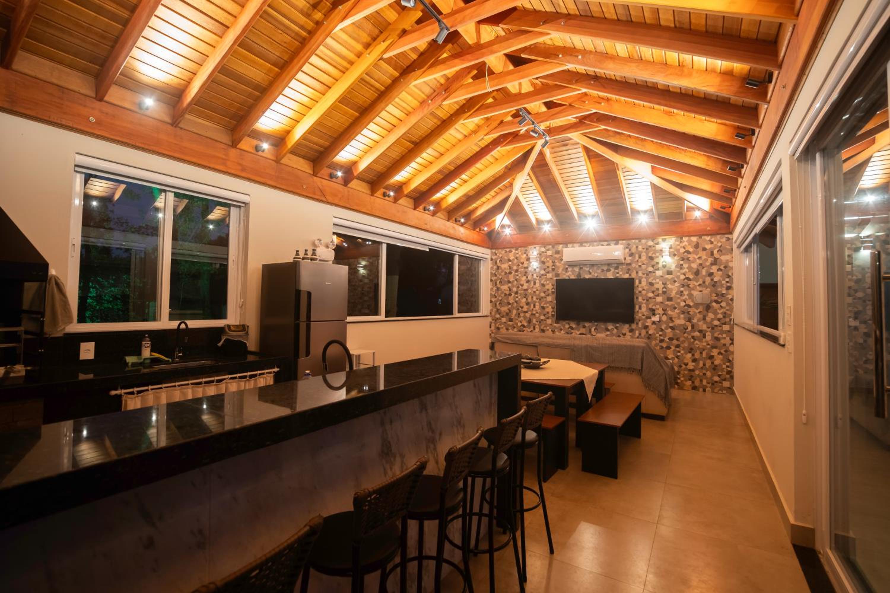 Casa para Locação Terras de São Francisco!