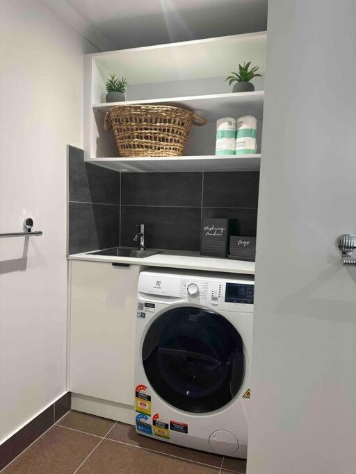 City fringe modern apartment with car parking