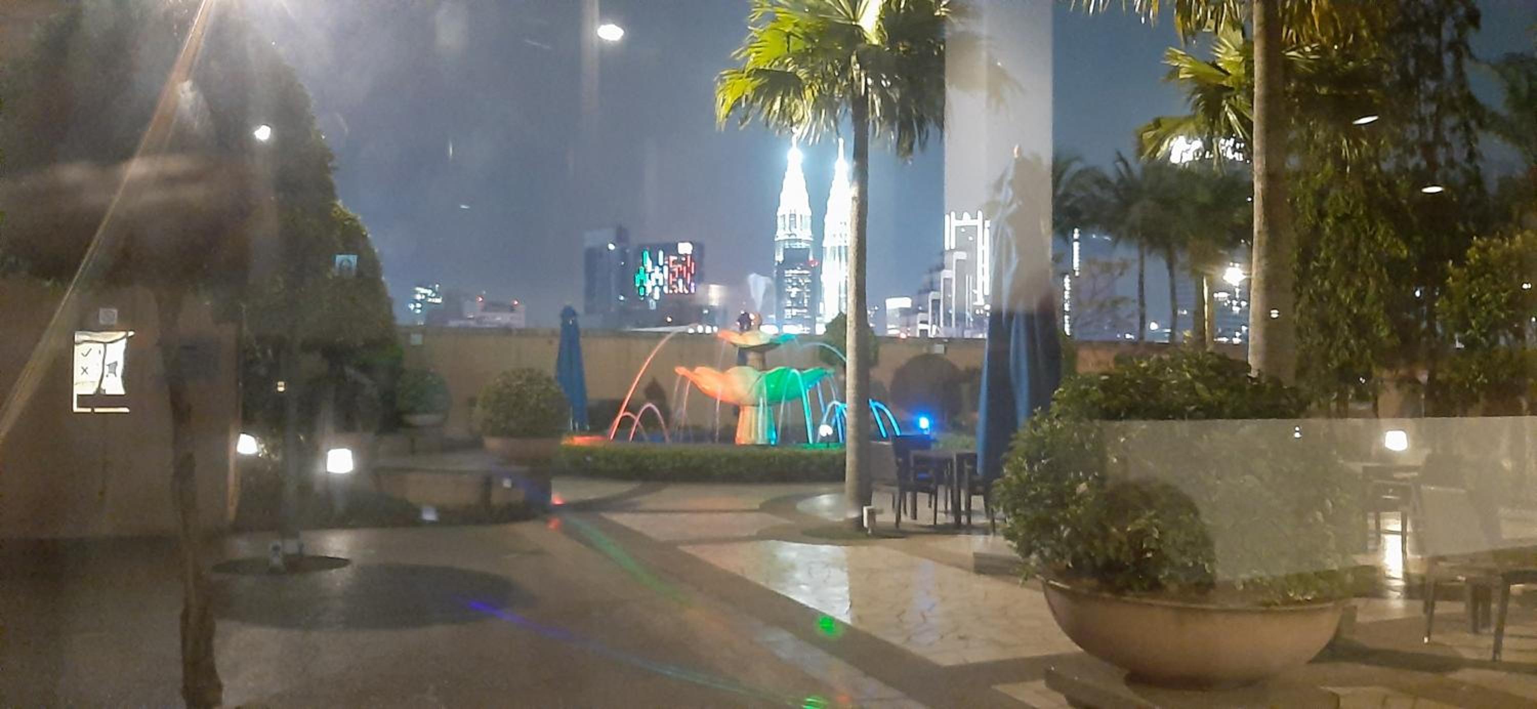Marvelous Service Apartment Times Square kl