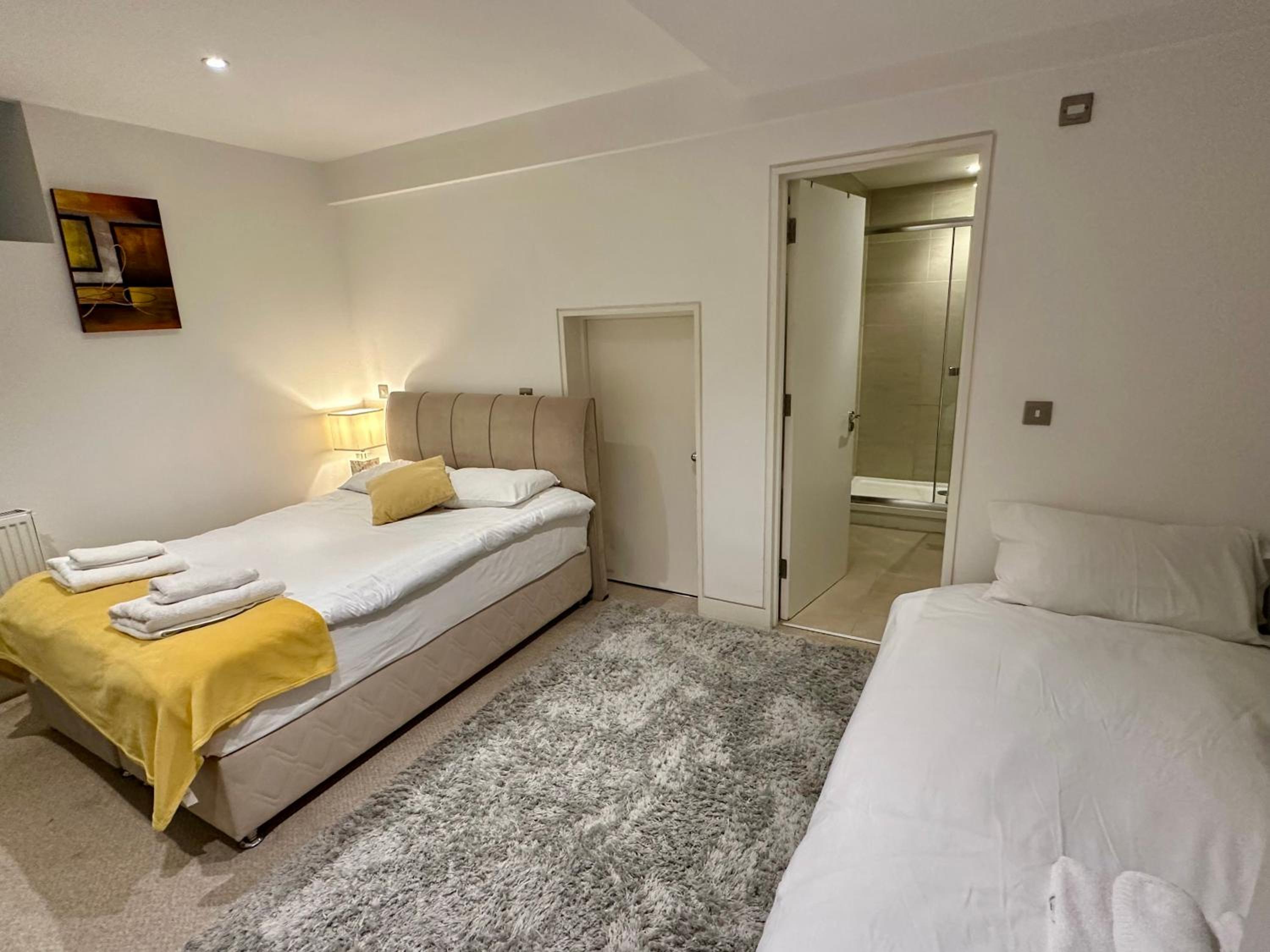 MK London Central & Cosy Studio Apartments