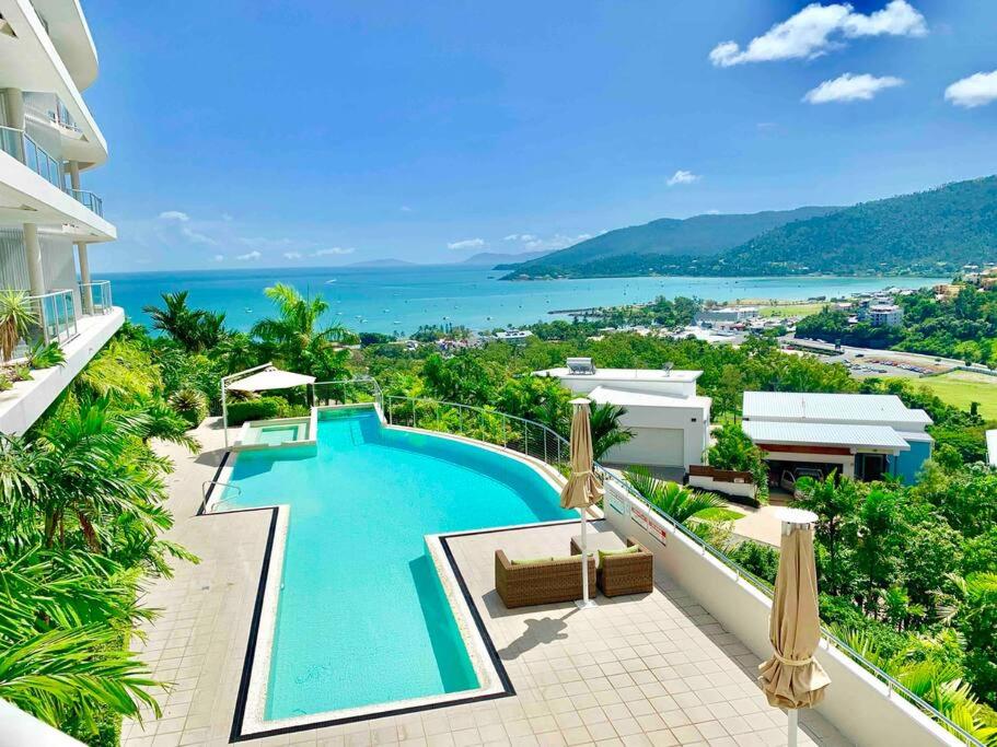 Seaviews at Searene, Spacious, Pool & Free WIFI