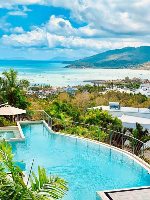 Seaviews at Searene, Spacious, Pool & Free WIFI