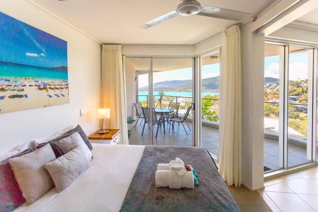 Seaviews at Searene, Spacious, Pool & Free WIFI