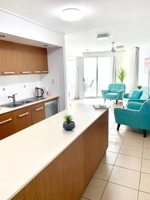 Seaviews at Searene, Spacious, Pool & Free WIFI