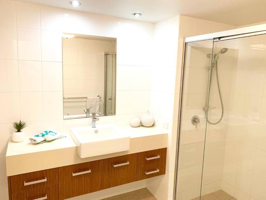 Seaviews at Searene, Spacious, Pool & Free WIFI