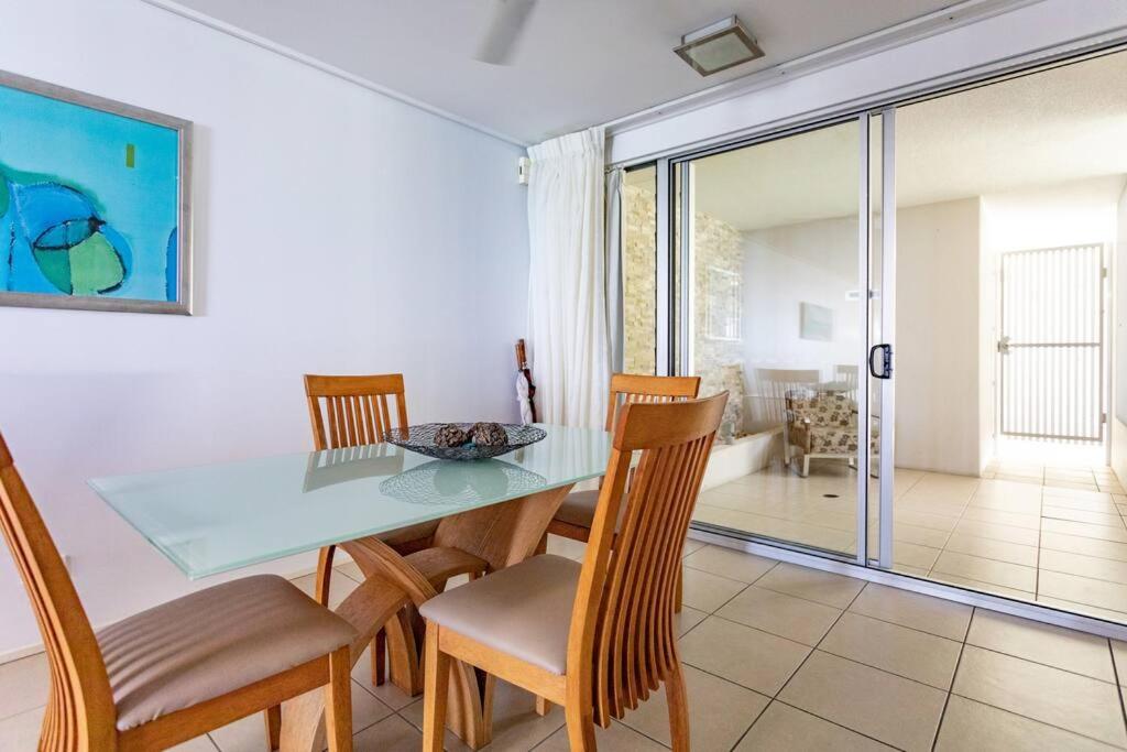 Seaviews at Searene, Spacious, Pool & Free WIFI