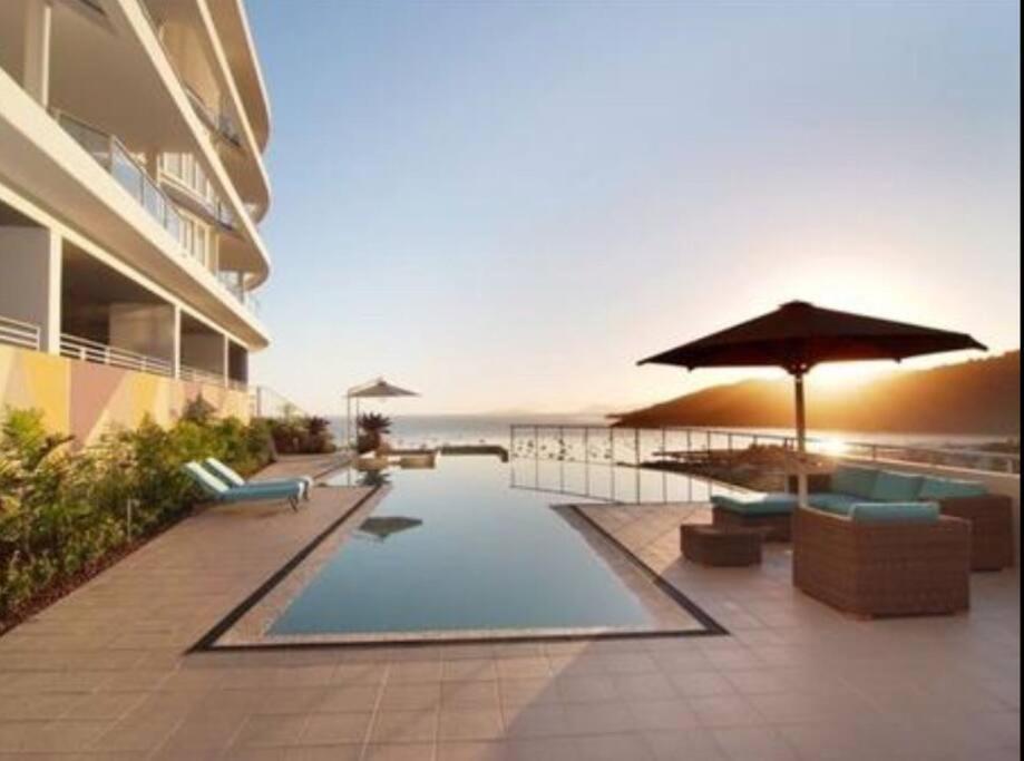 Seaviews at Searene, Spacious, Pool & Free WIFI