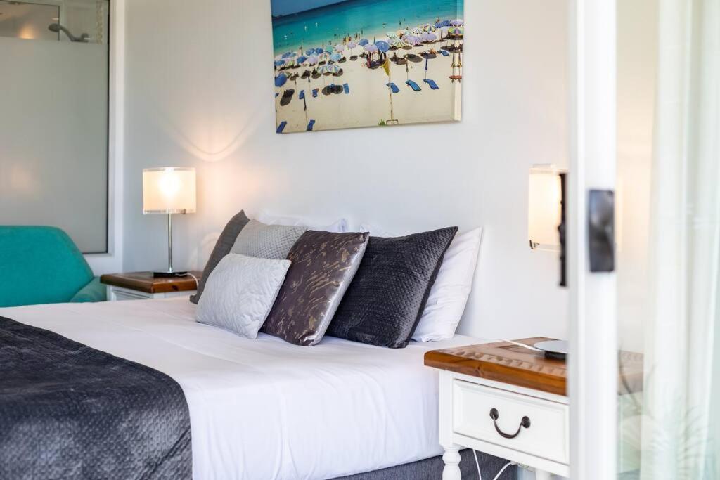 Seaviews at Searene, Spacious, Pool & Free WIFI