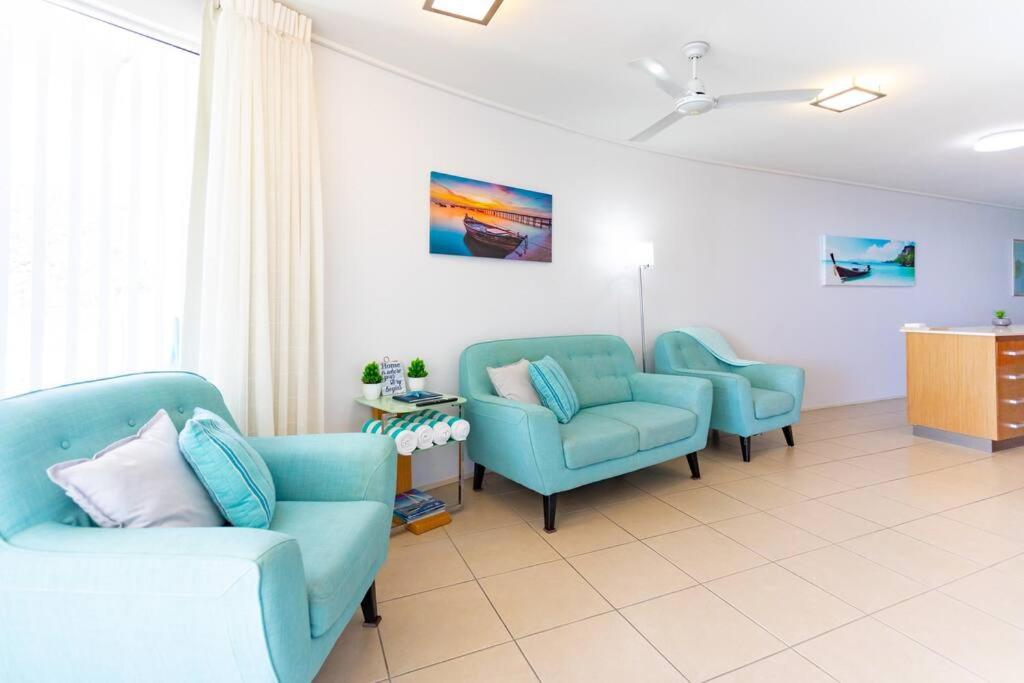 Seaviews at Searene, Spacious, Pool & Free WIFI
