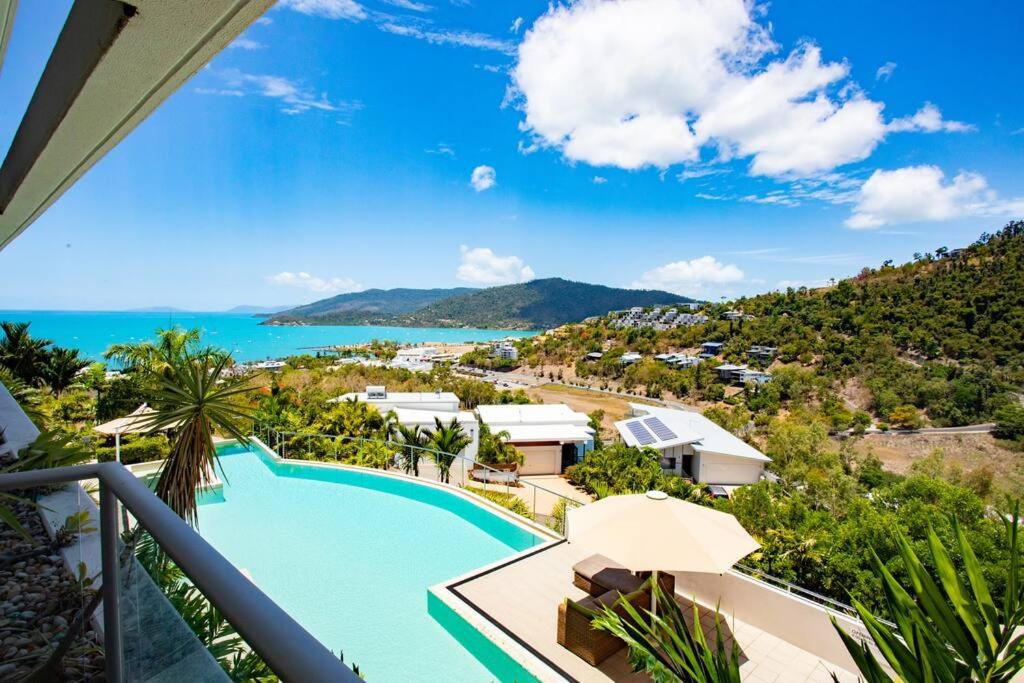 Seaviews at Searene, Spacious, Pool & Free WIFI