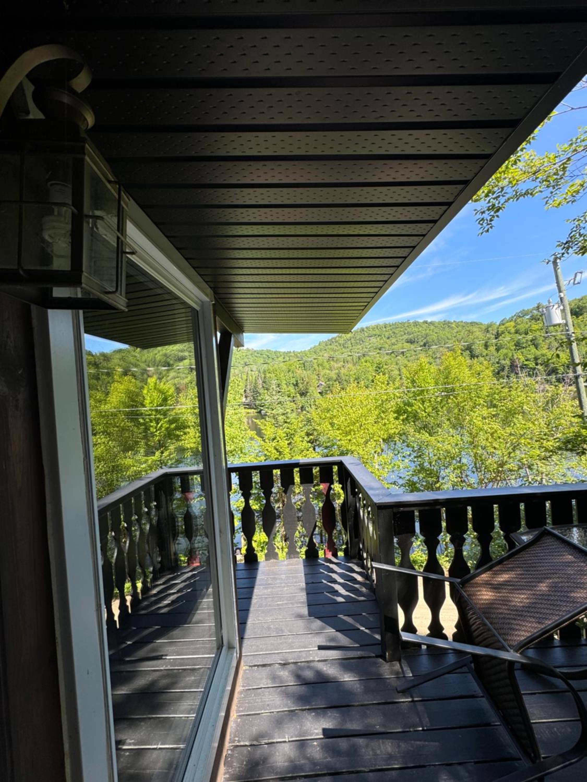 Chalet Alpin Suisse Au Bord Du Lac
