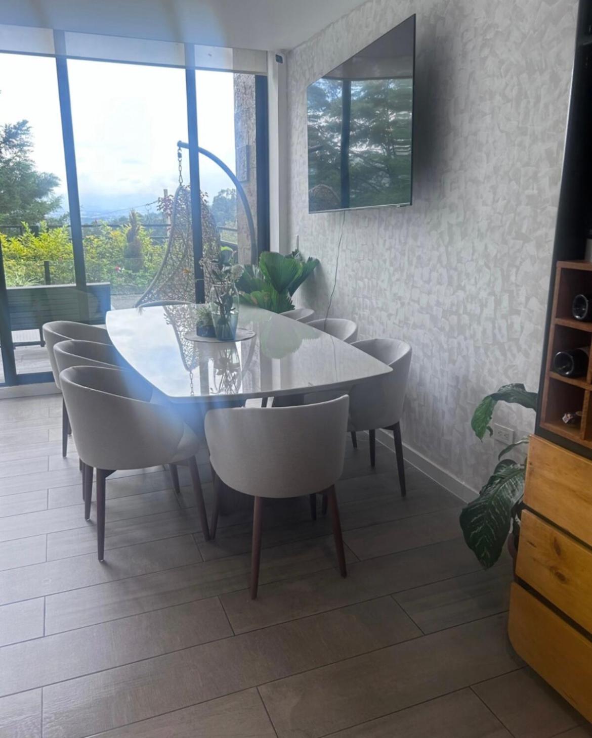 Hermoso departamento cerca de cumbaya
