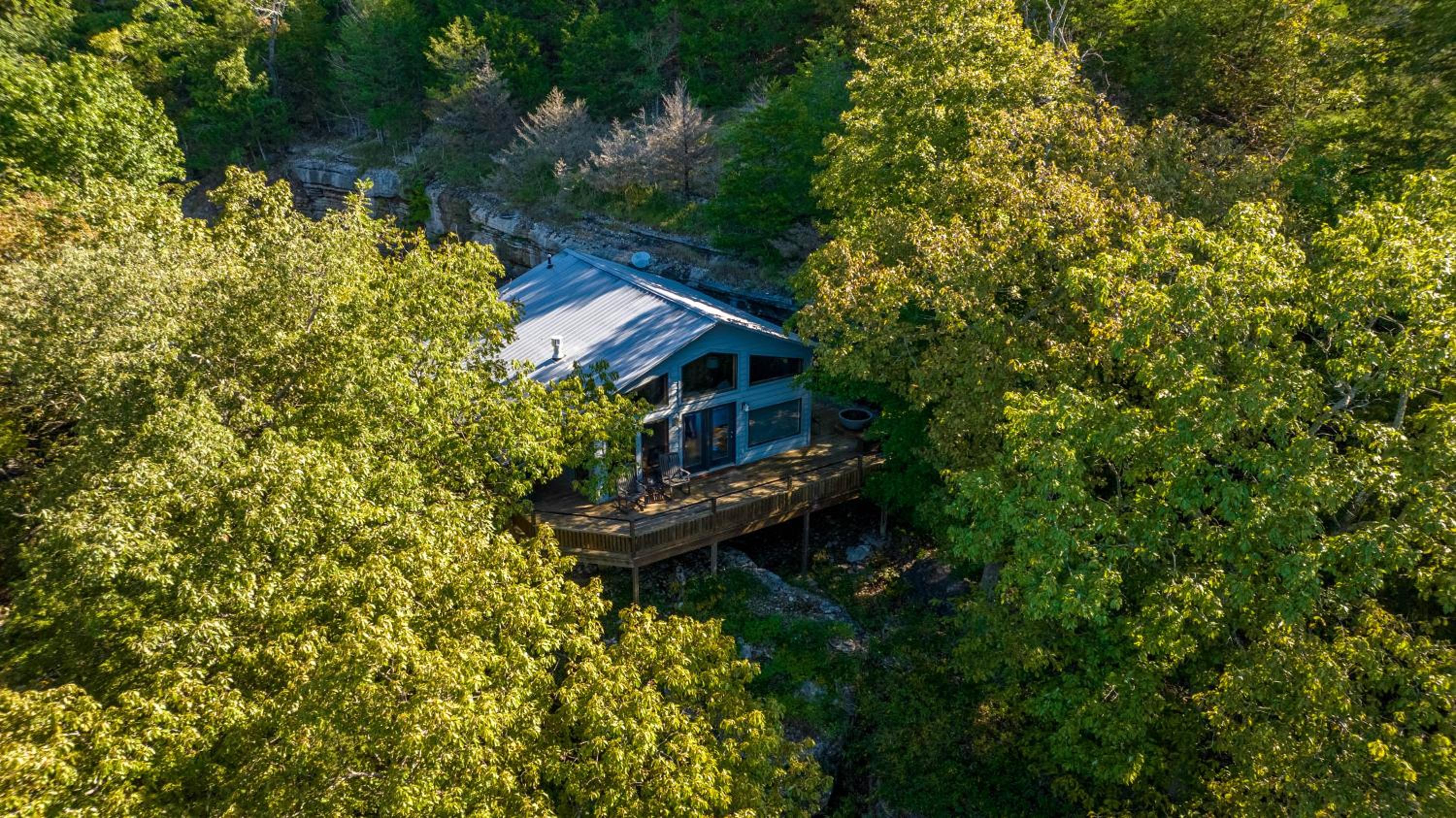 Beaver Lakefront Cabins - Couples Only Getaways