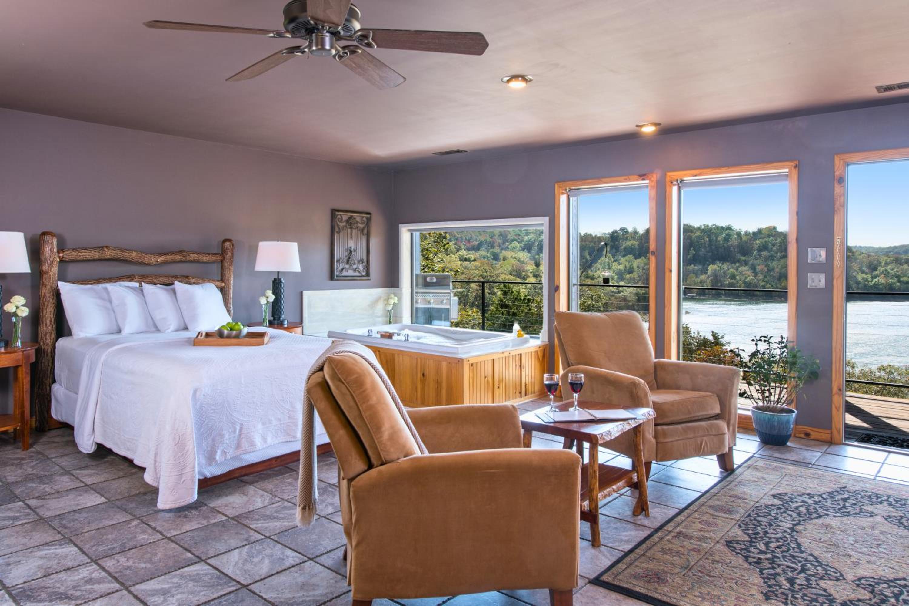 Beaver Lakefront Cabins - Couples Only Getaways