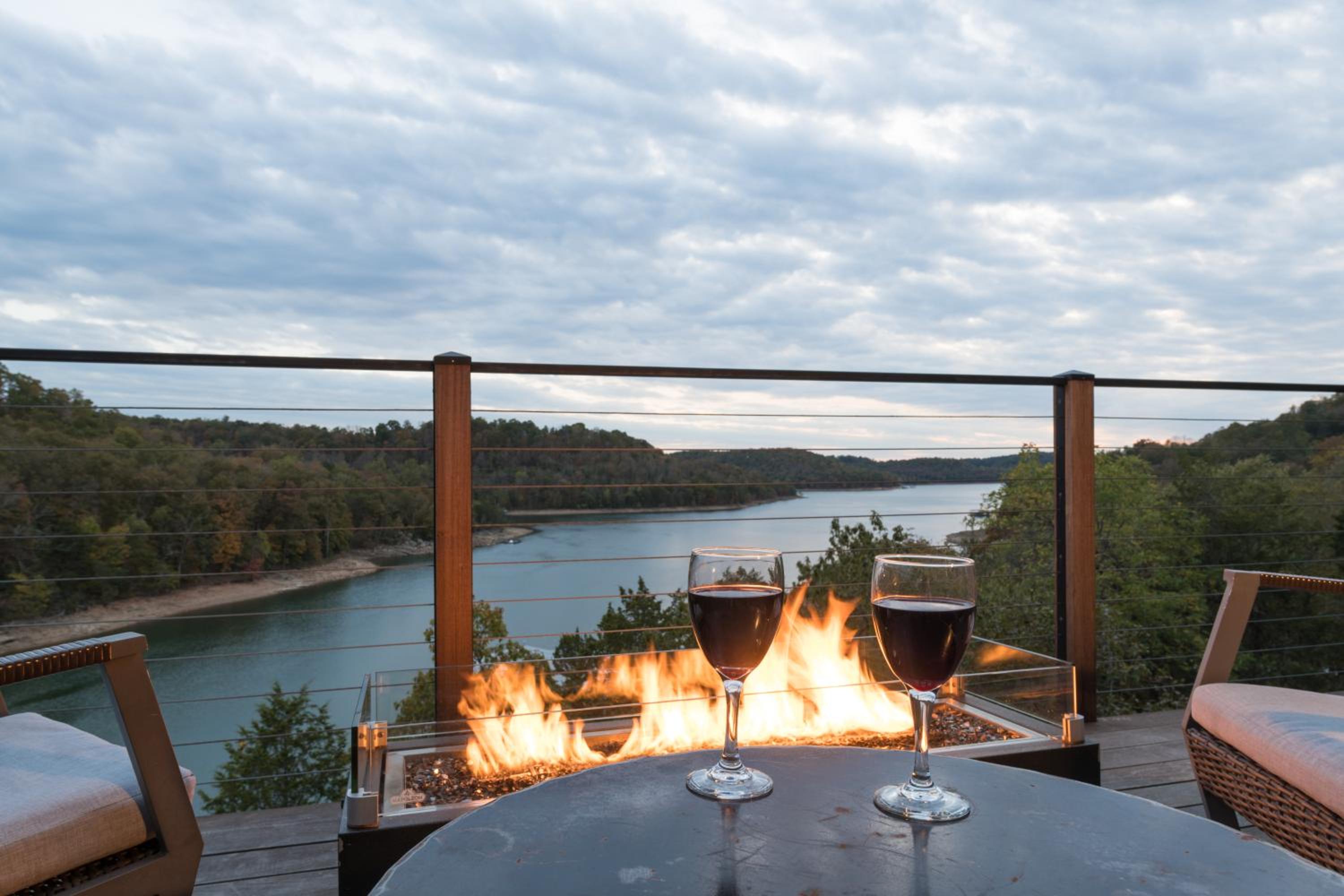 Beaver Lakefront Cabins - Couples Only Getaways