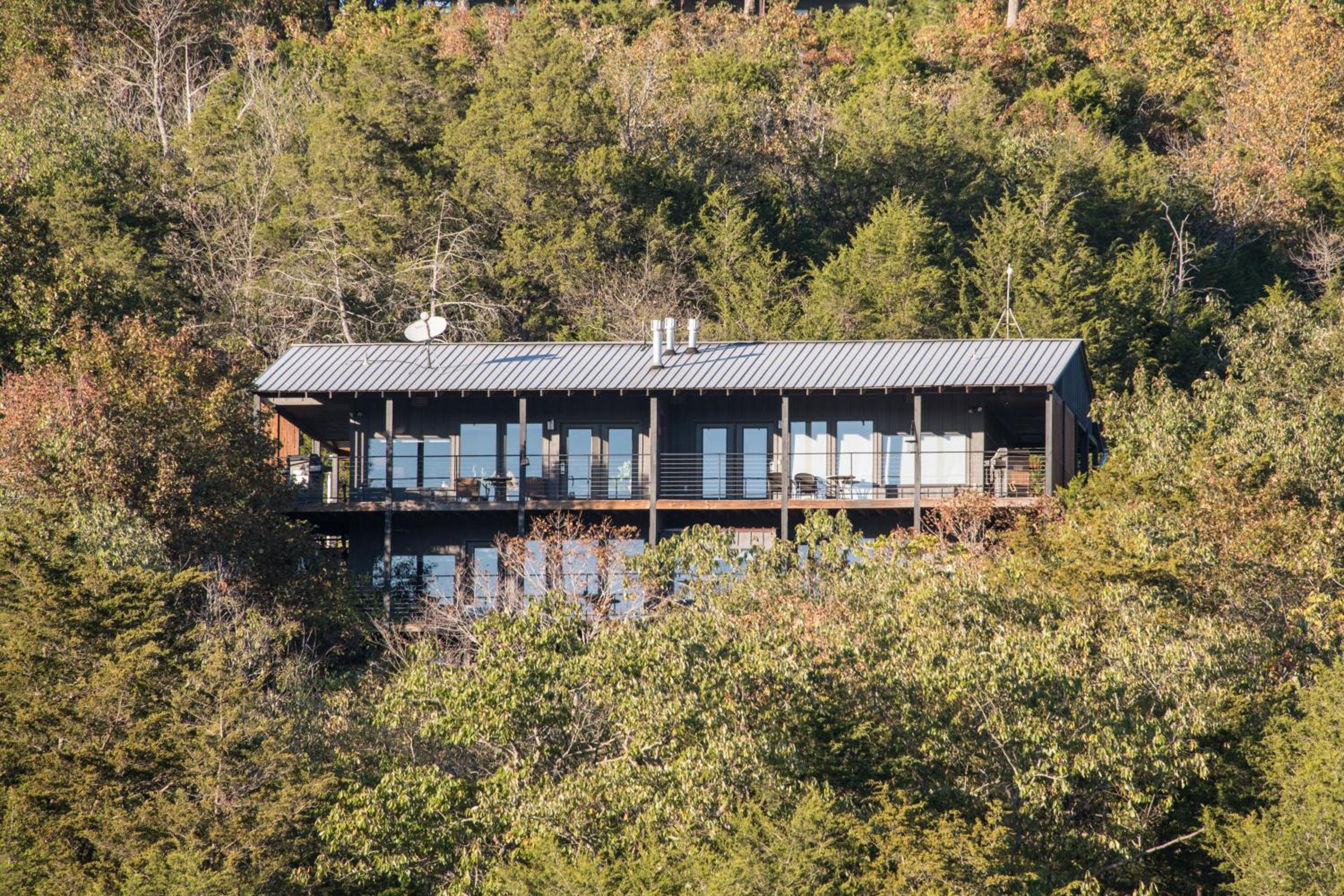 Beaver Lakefront Cabins - Couples Only Getaways