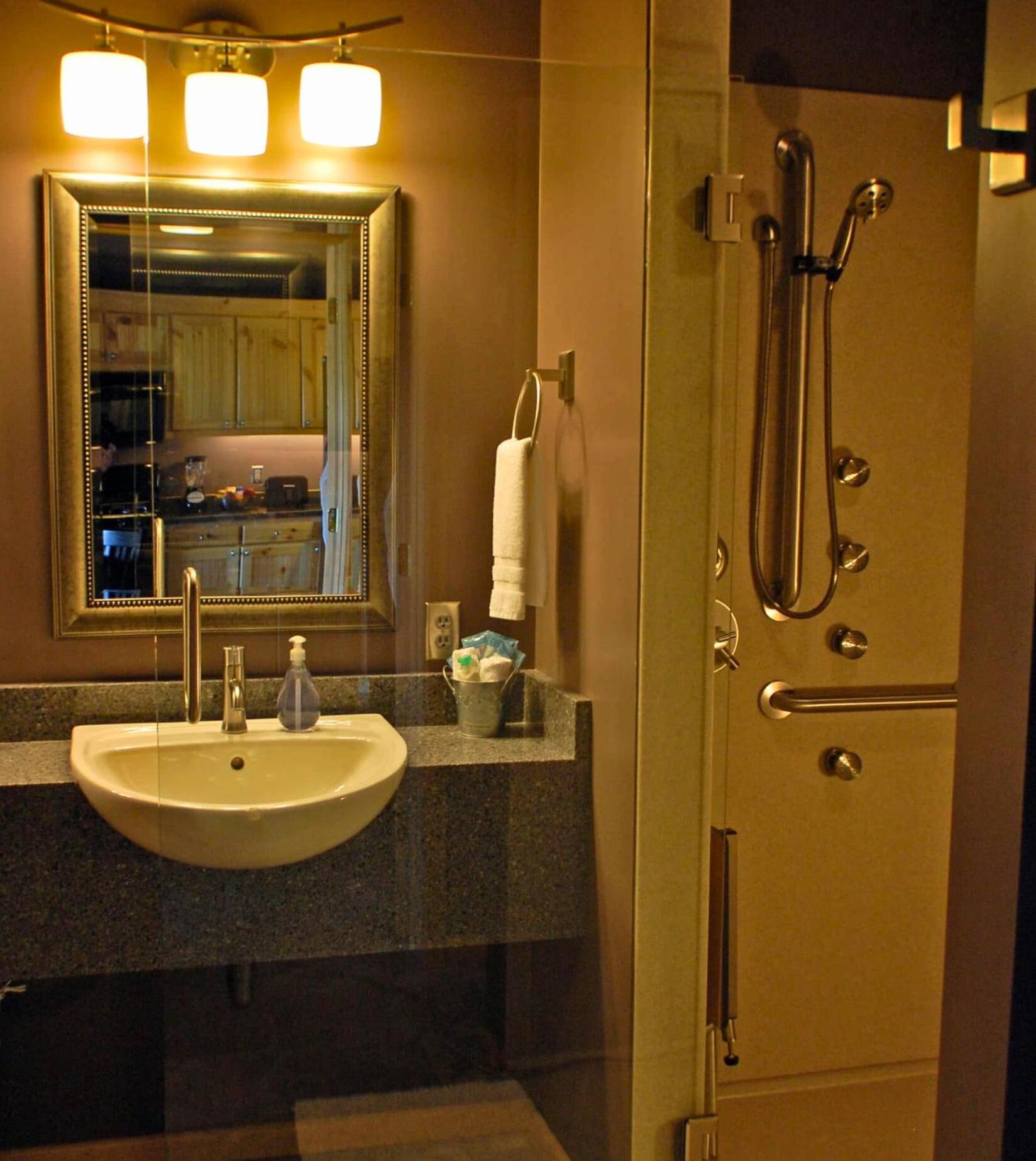 Beaver Lakefront Cabins - Couples Only Getaways