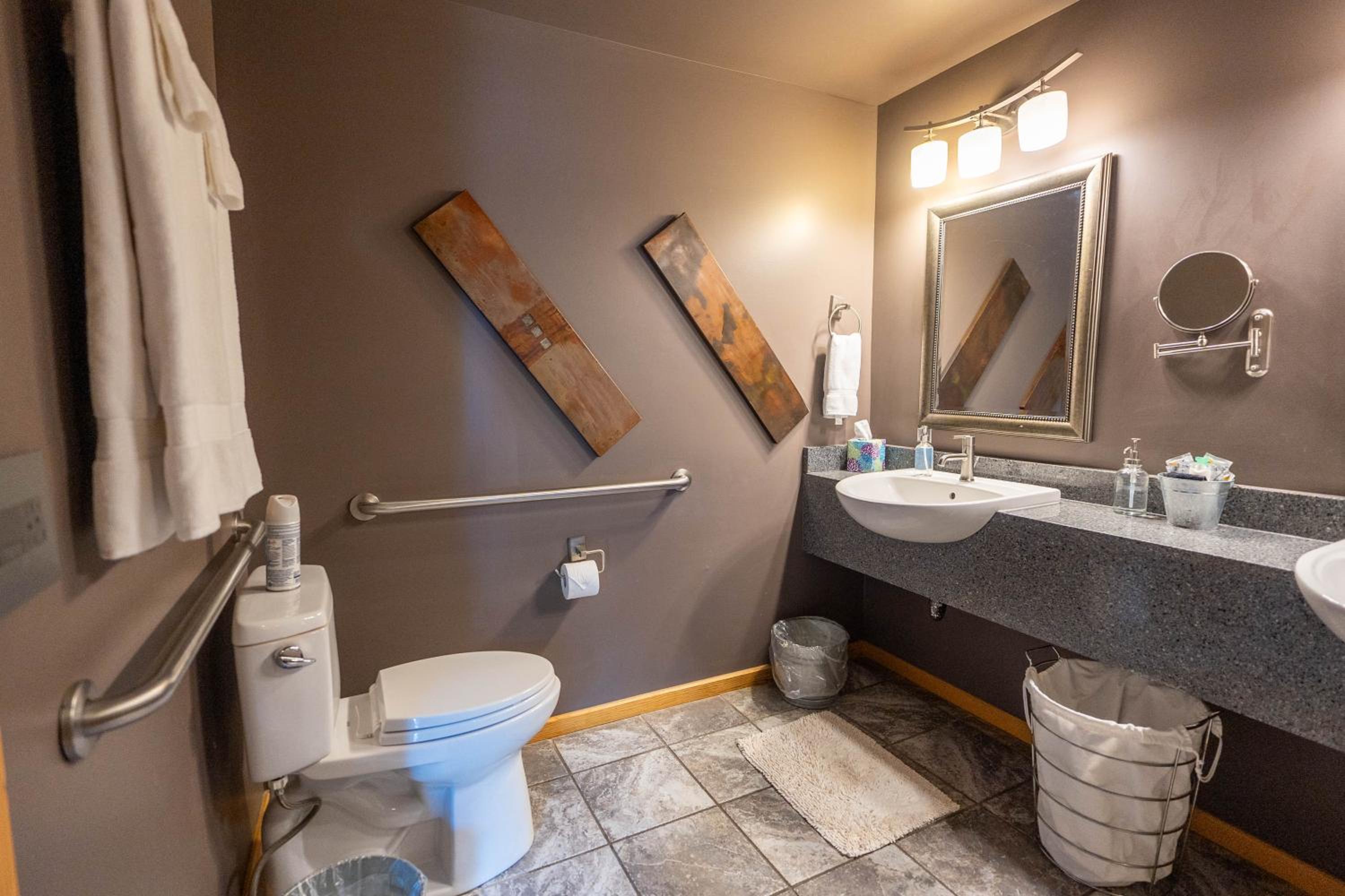 Beaver Lakefront Cabins - Couples Only Getaways