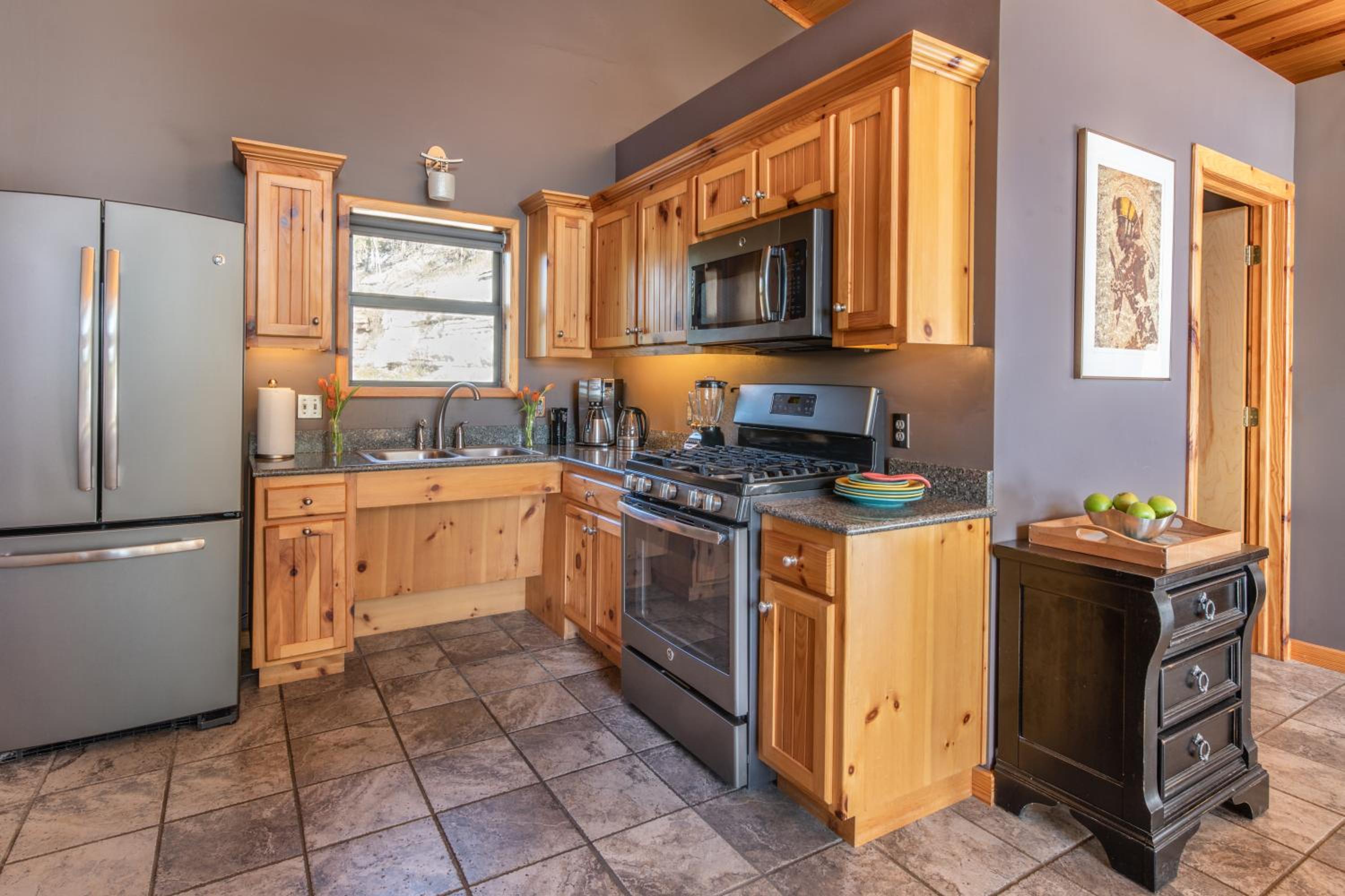 Beaver Lakefront Cabins - Couples Only Getaways