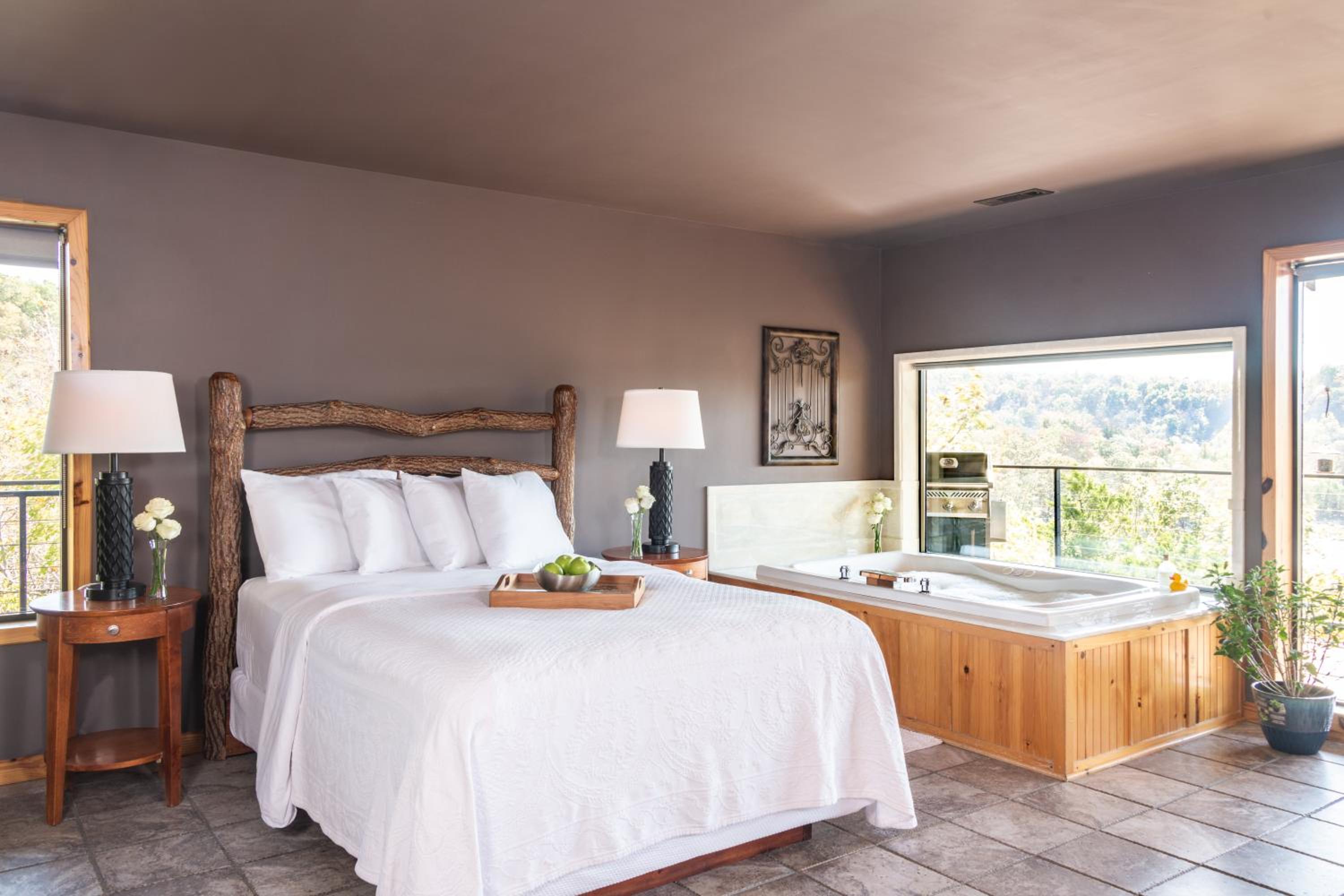 Beaver Lakefront Cabins - Couples Only Getaways