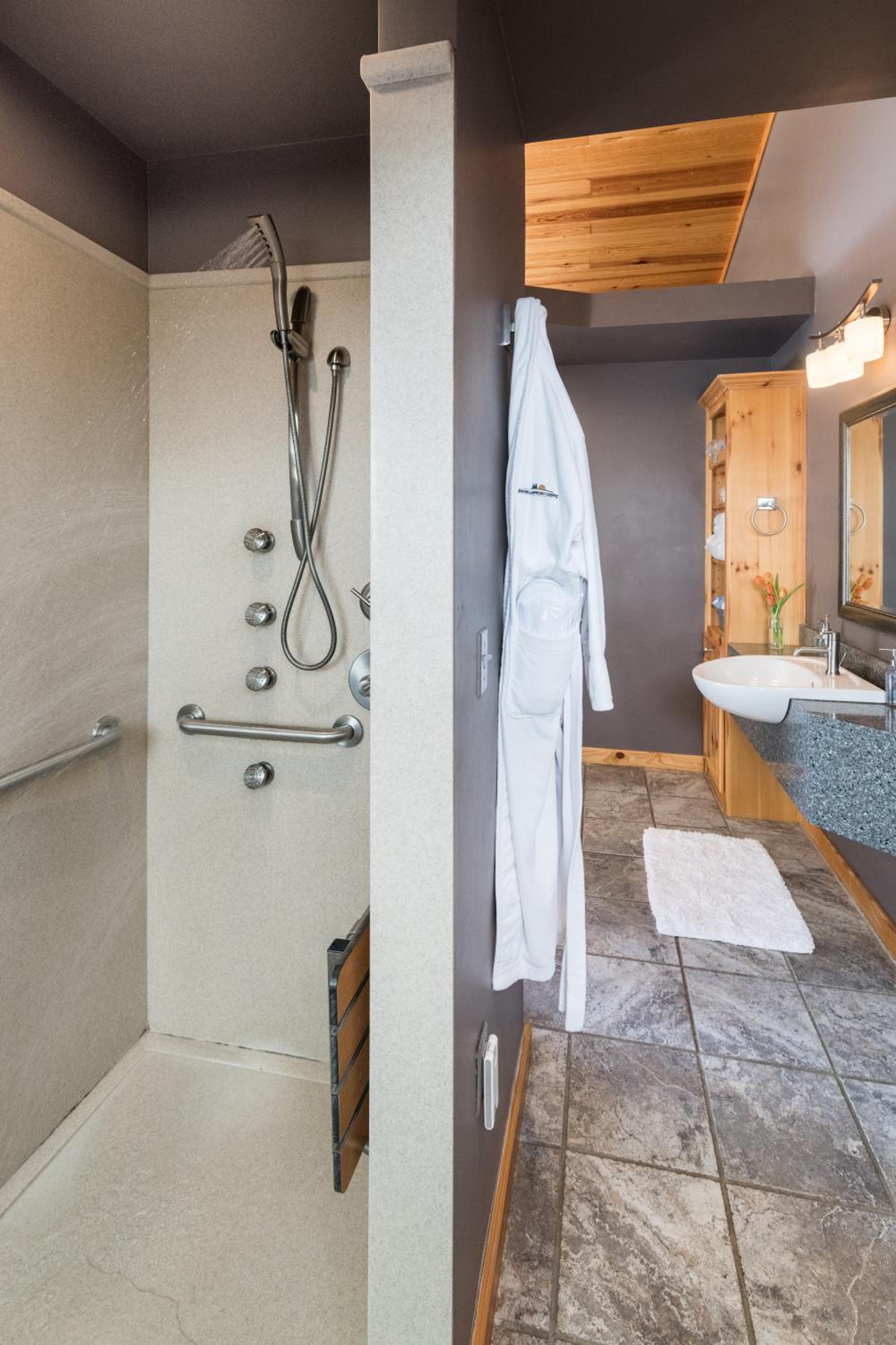 Beaver Lakefront Cabins - Couples Only Getaways