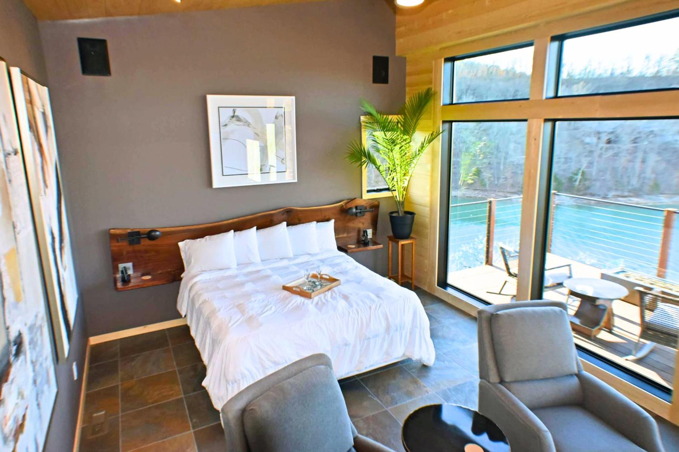 Beaver Lakefront Cabins - Couples Only Getaways