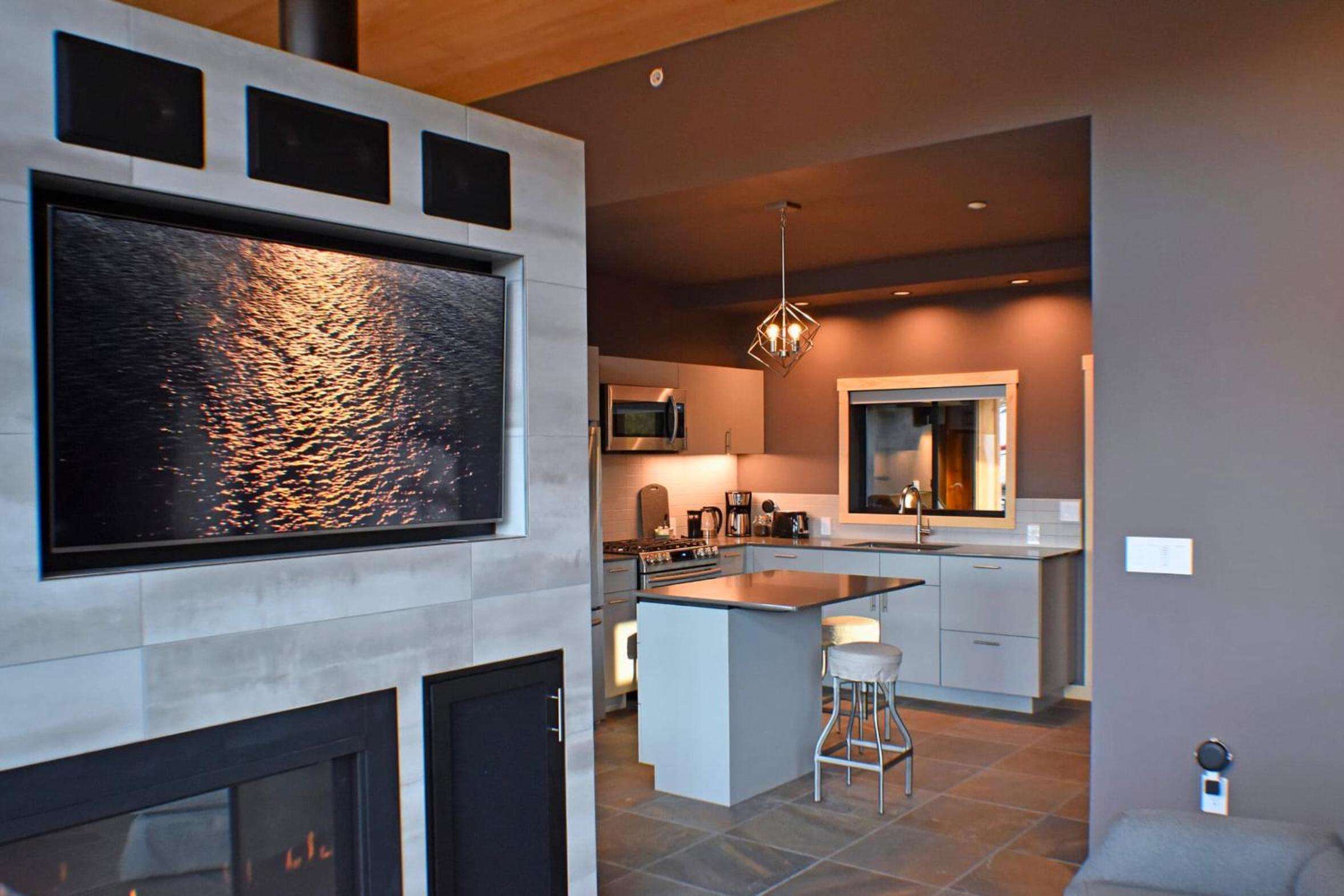 Beaver Lakefront Cabins - Couples Only Getaways