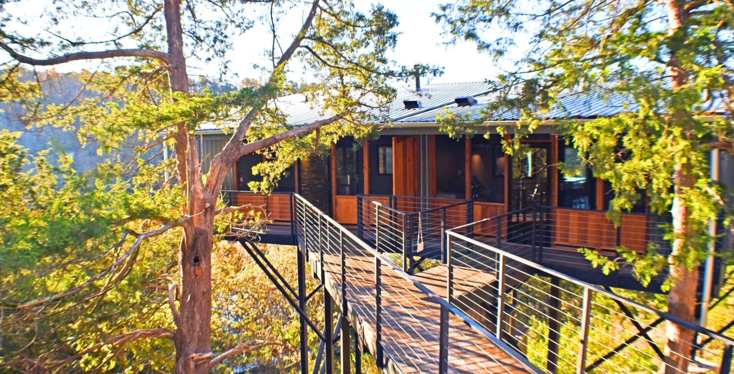 Beaver Lakefront Cabins - Couples Only Getaways