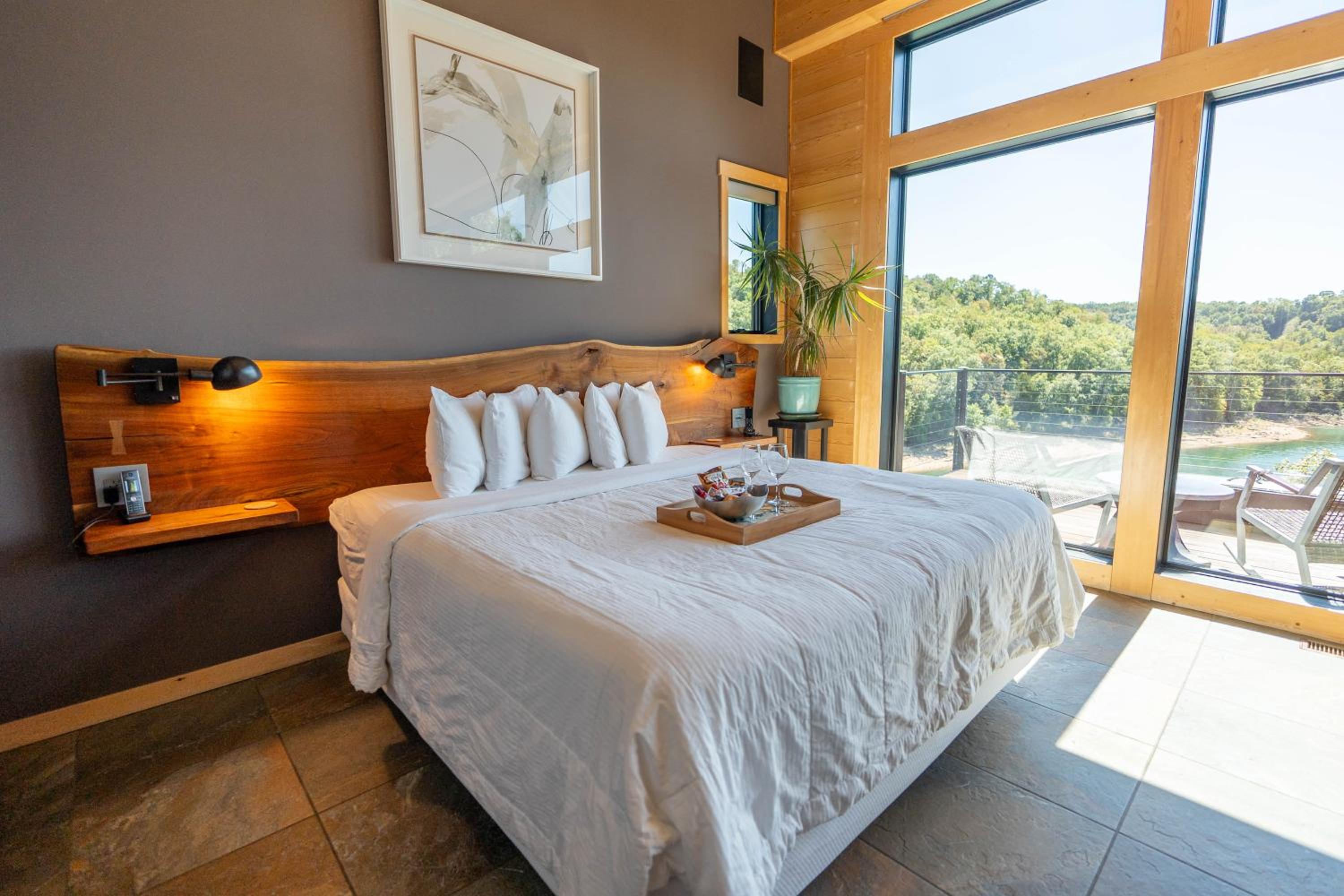 Beaver Lakefront Cabins - Couples Only Getaways