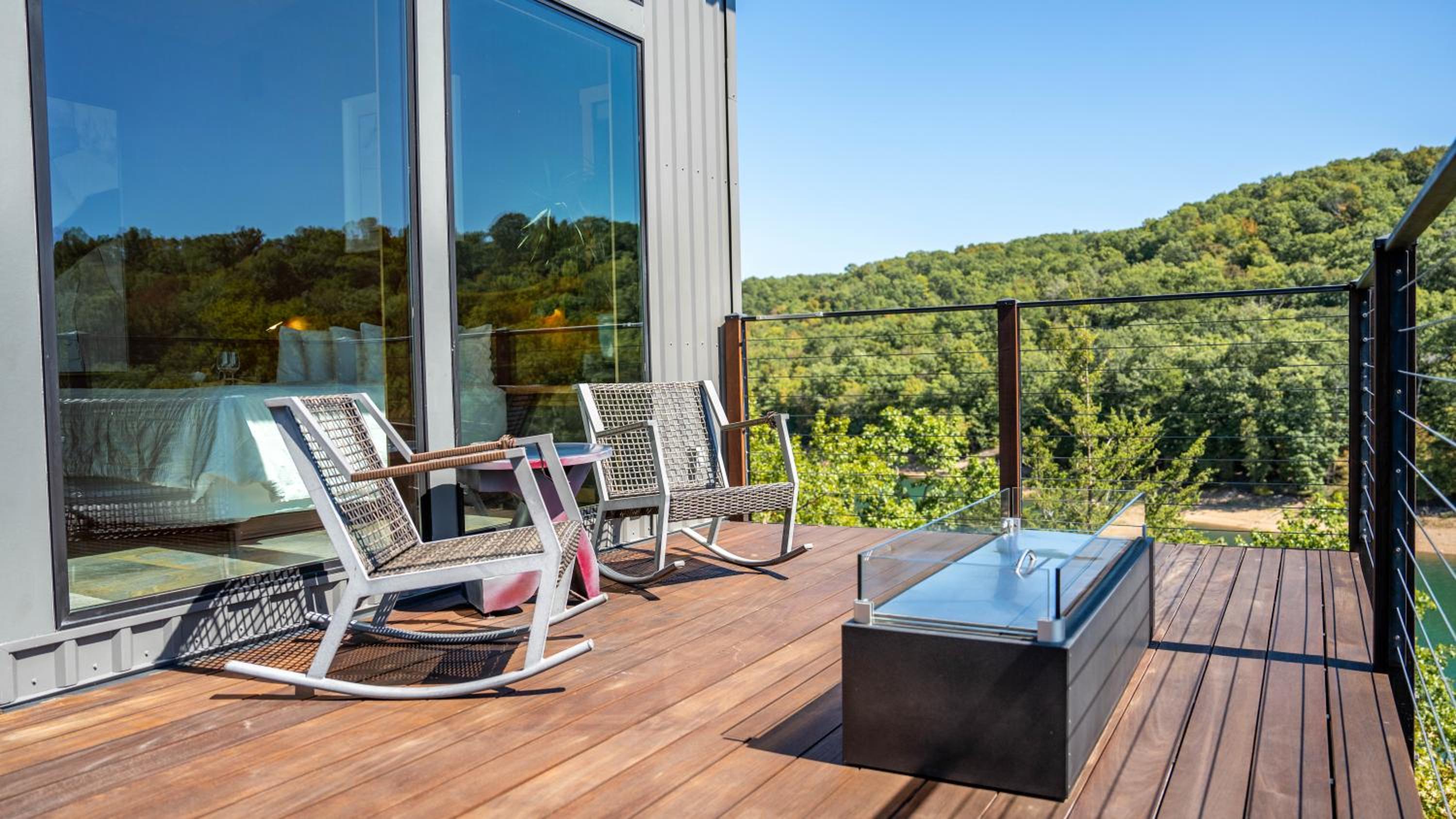 Beaver Lakefront Cabins - Couples Only Getaways