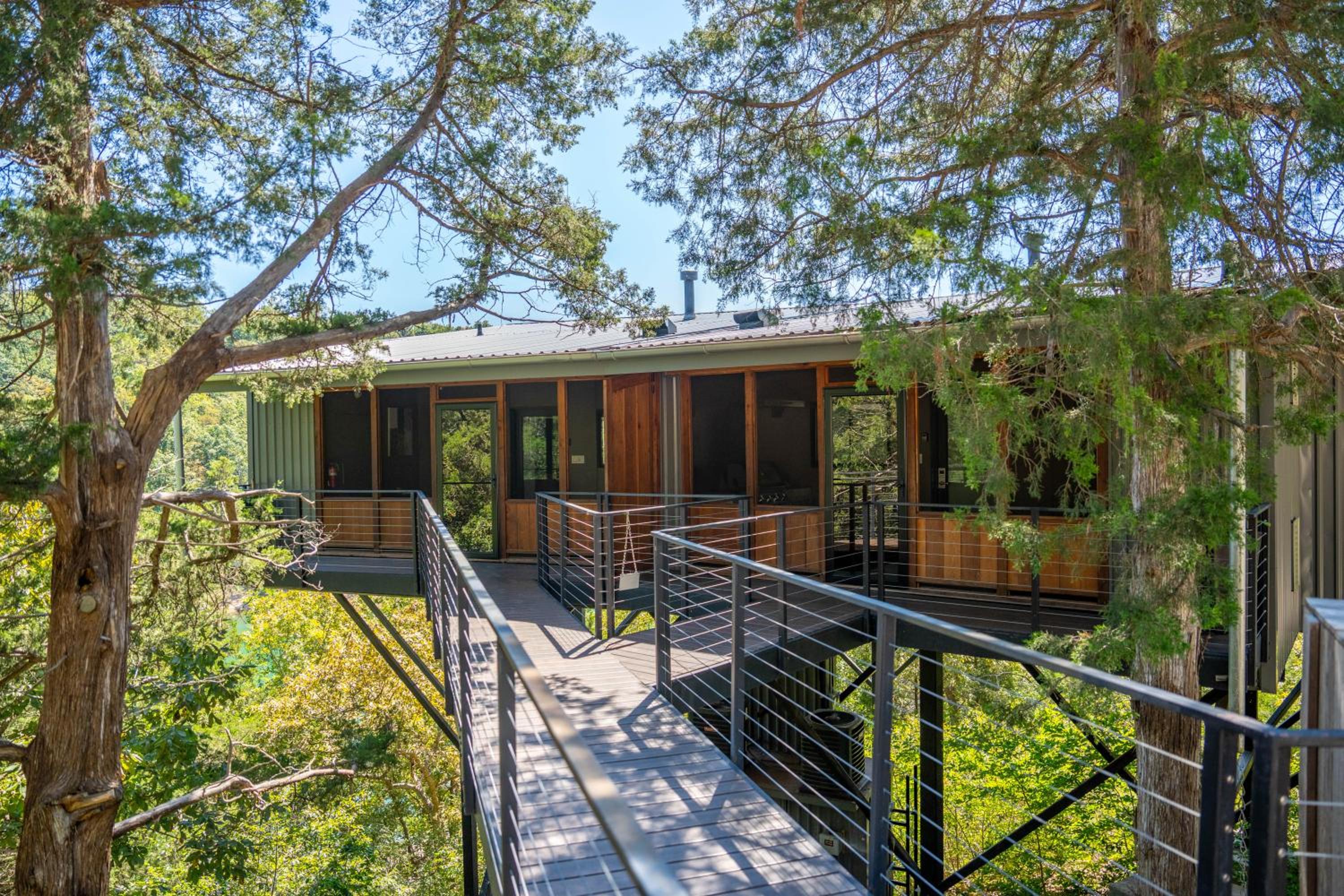 Beaver Lakefront Cabins - Couples Only Getaways