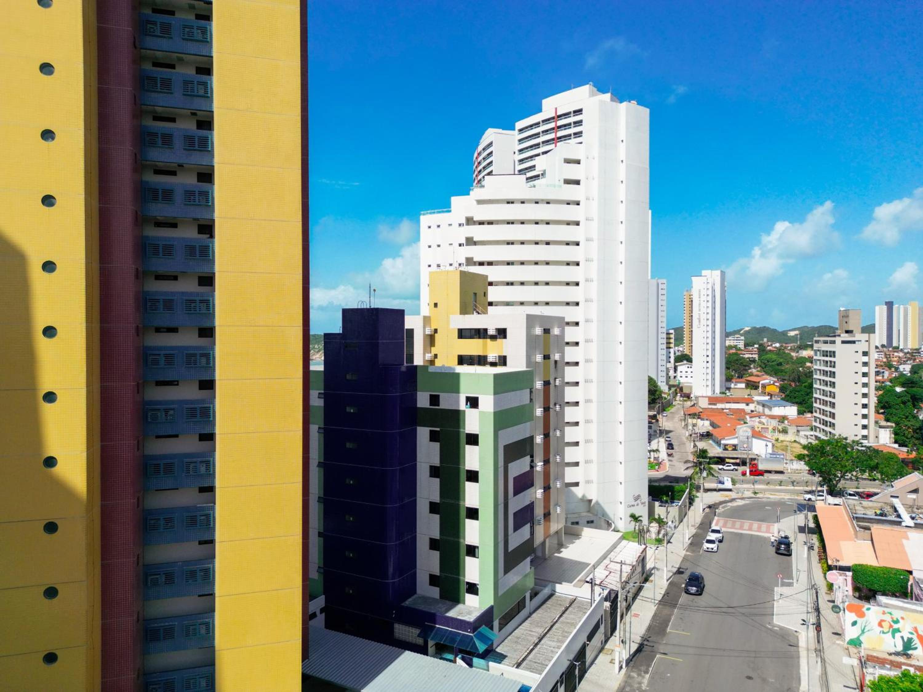 Apto moderno em Ponta Negra - Garagem e conforto