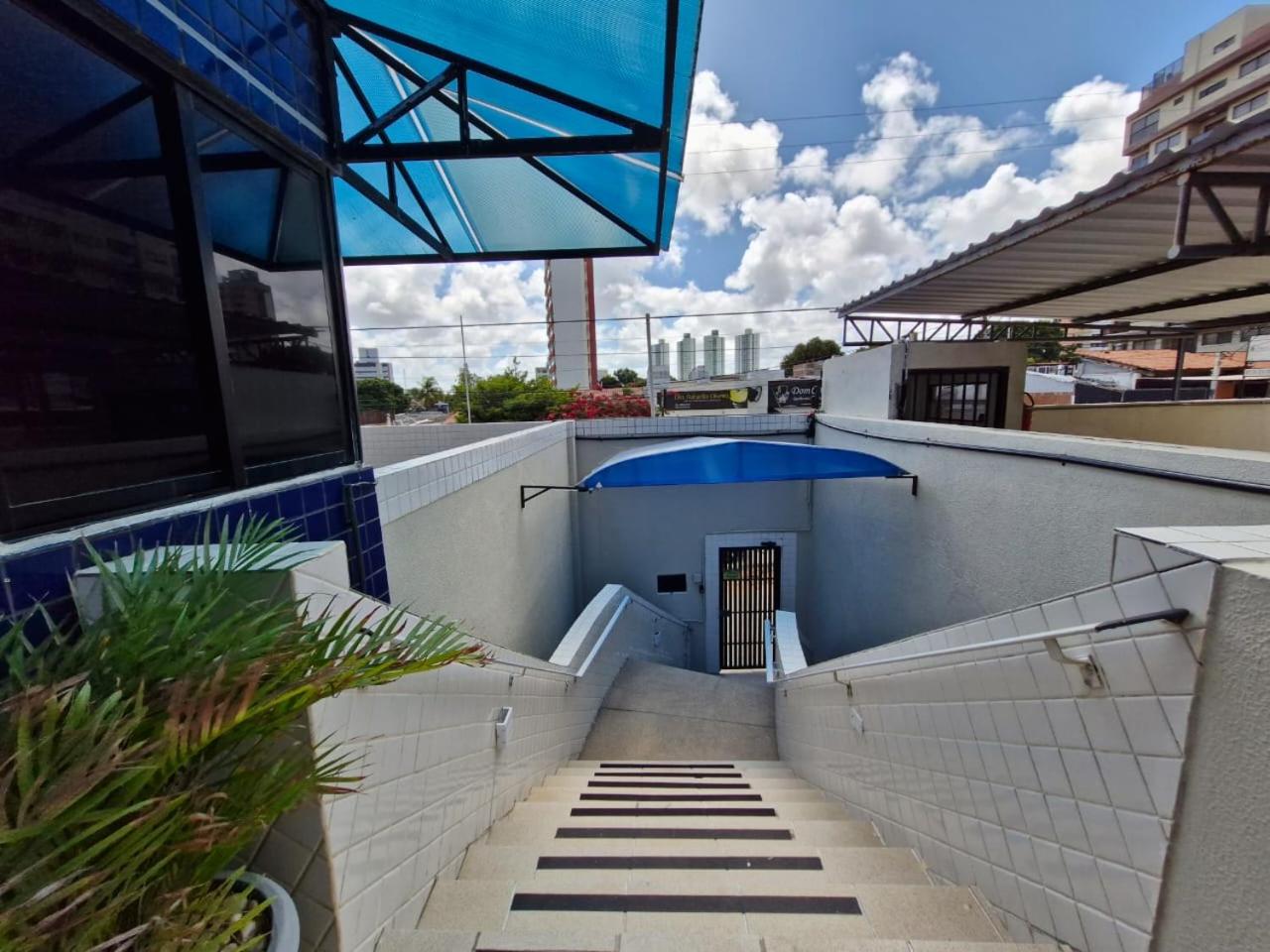 Apto moderno em Ponta Negra - Garagem e conforto