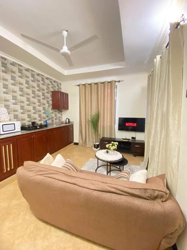 D&J cozy home view 4