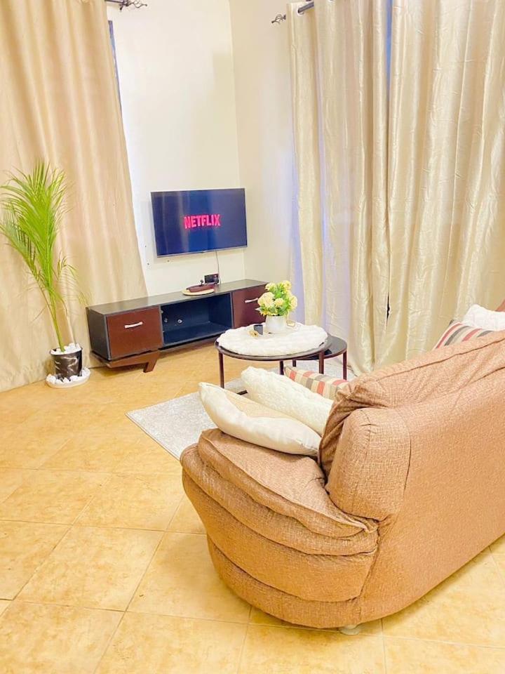 D&J cozy home view 2