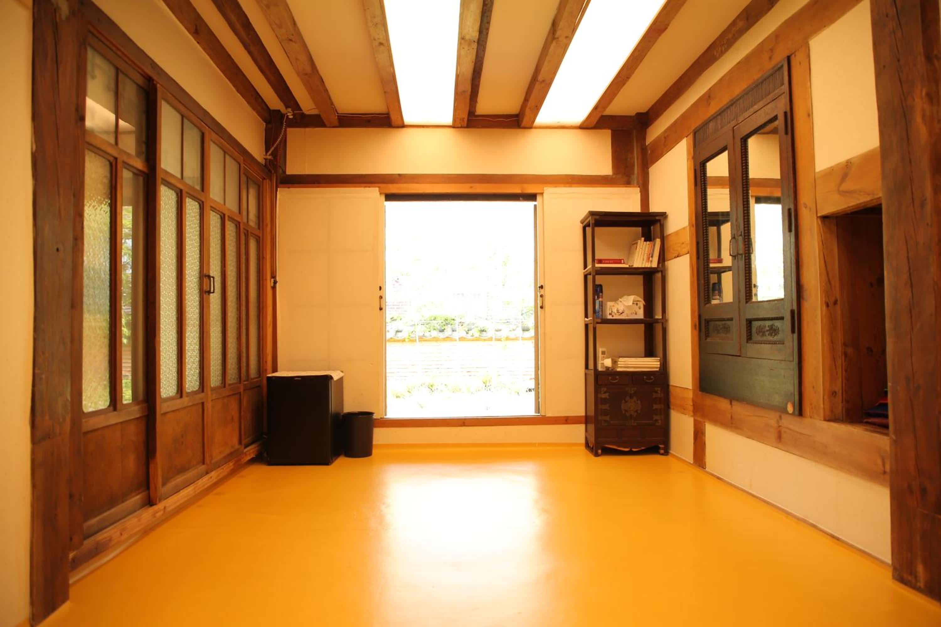 Photo 44