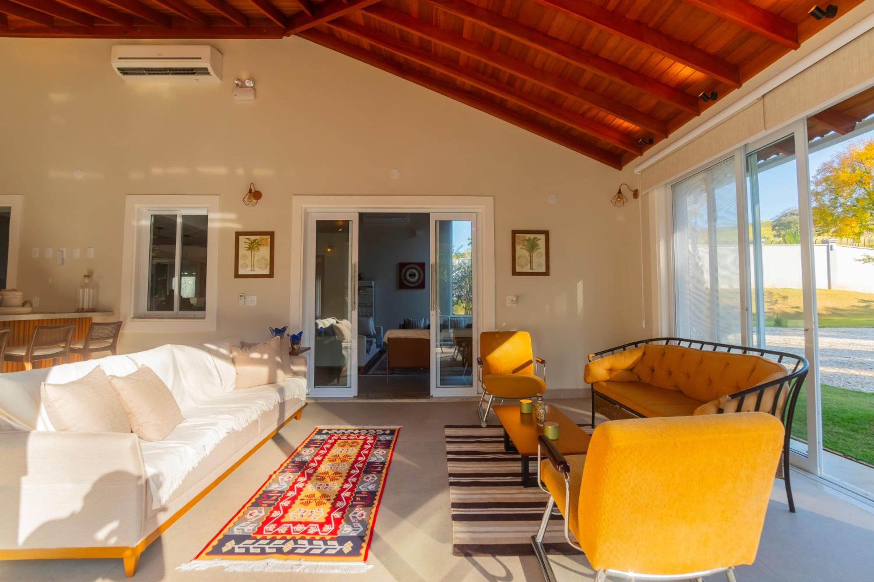 Casa para Locação Terras de São Francisco!