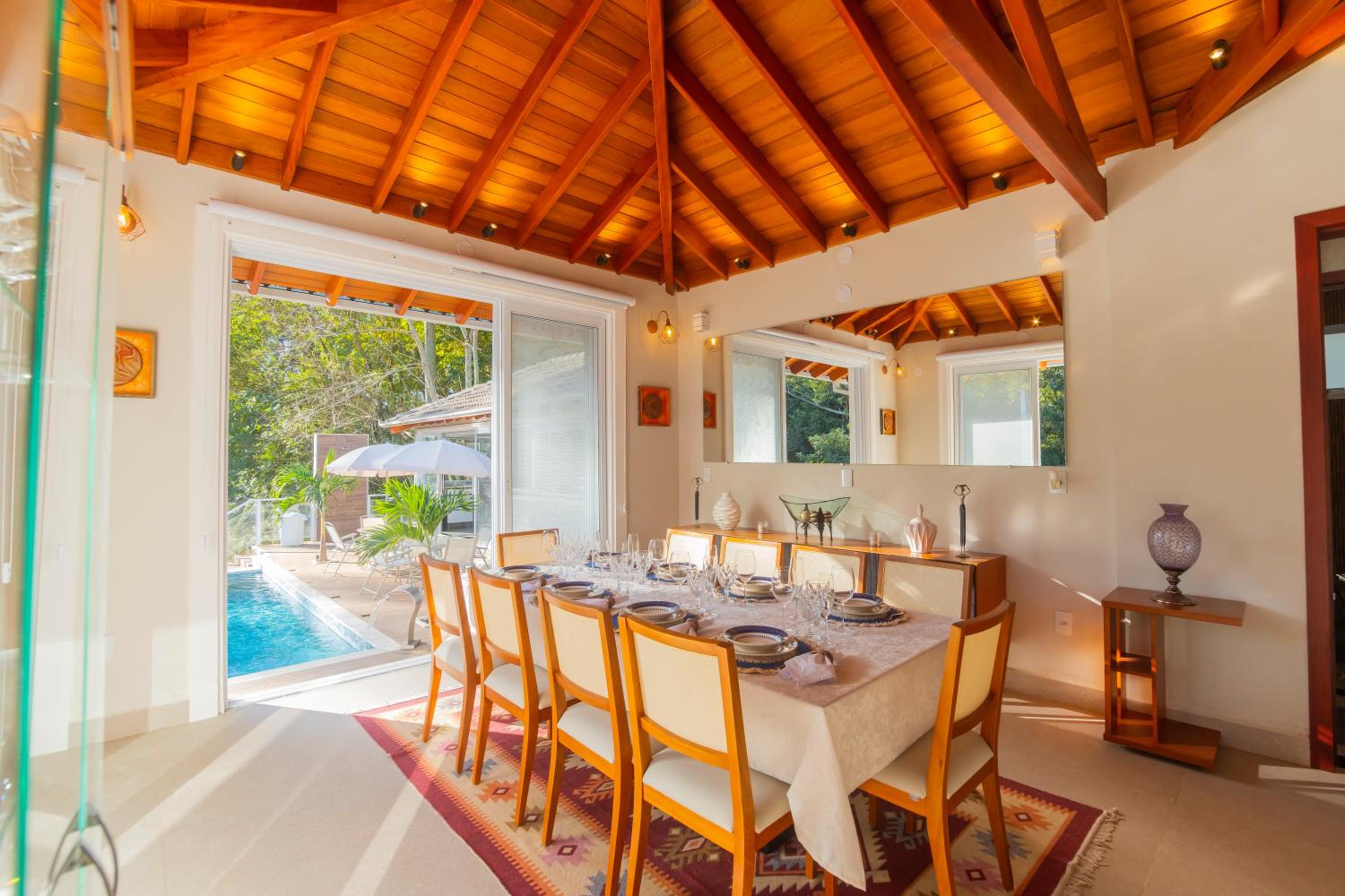 Casa para Locação Terras de São Francisco!