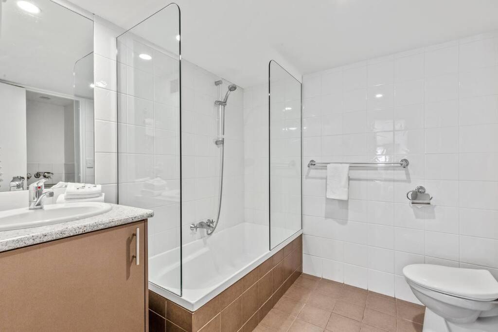 Spinnaker Apt 6- Mooloolaba Beach